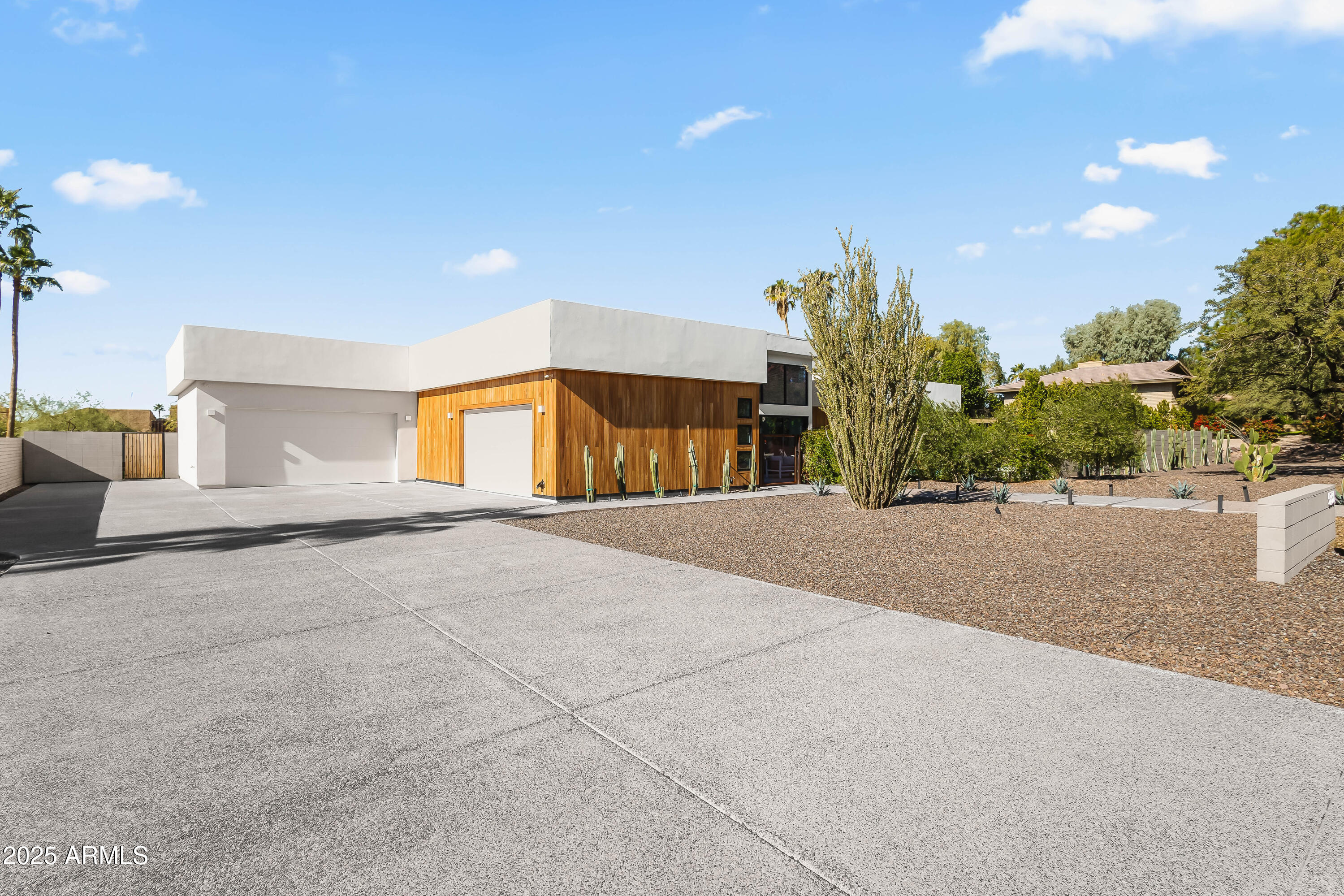 CAMELBACK SIERRA - Residential