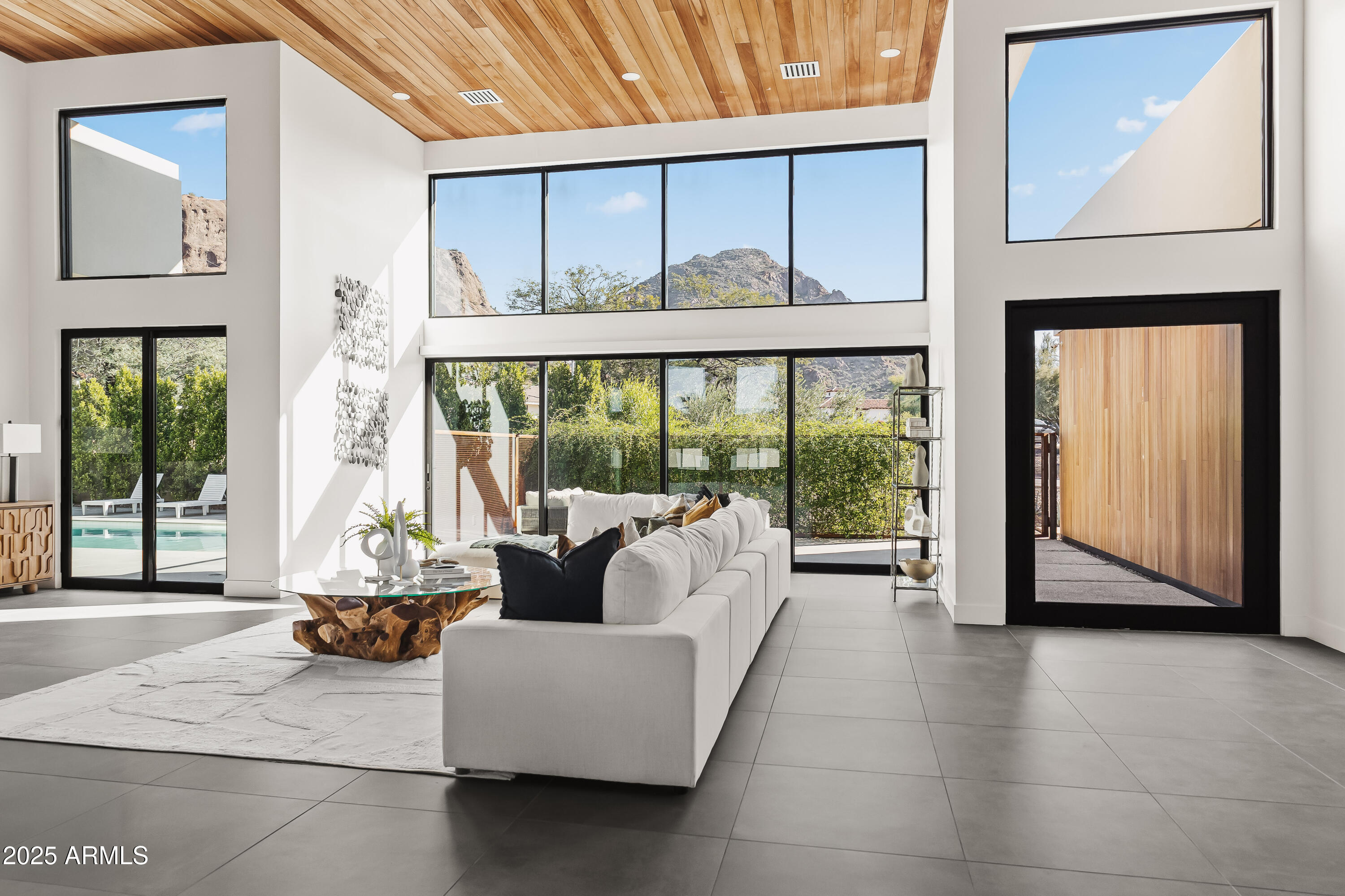 CAMELBACK SIERRA - Residential