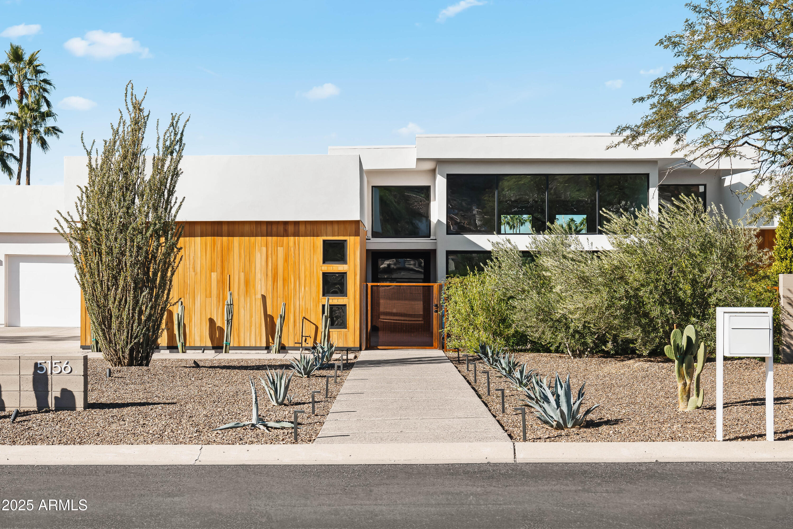 CAMELBACK SIERRA - Residential