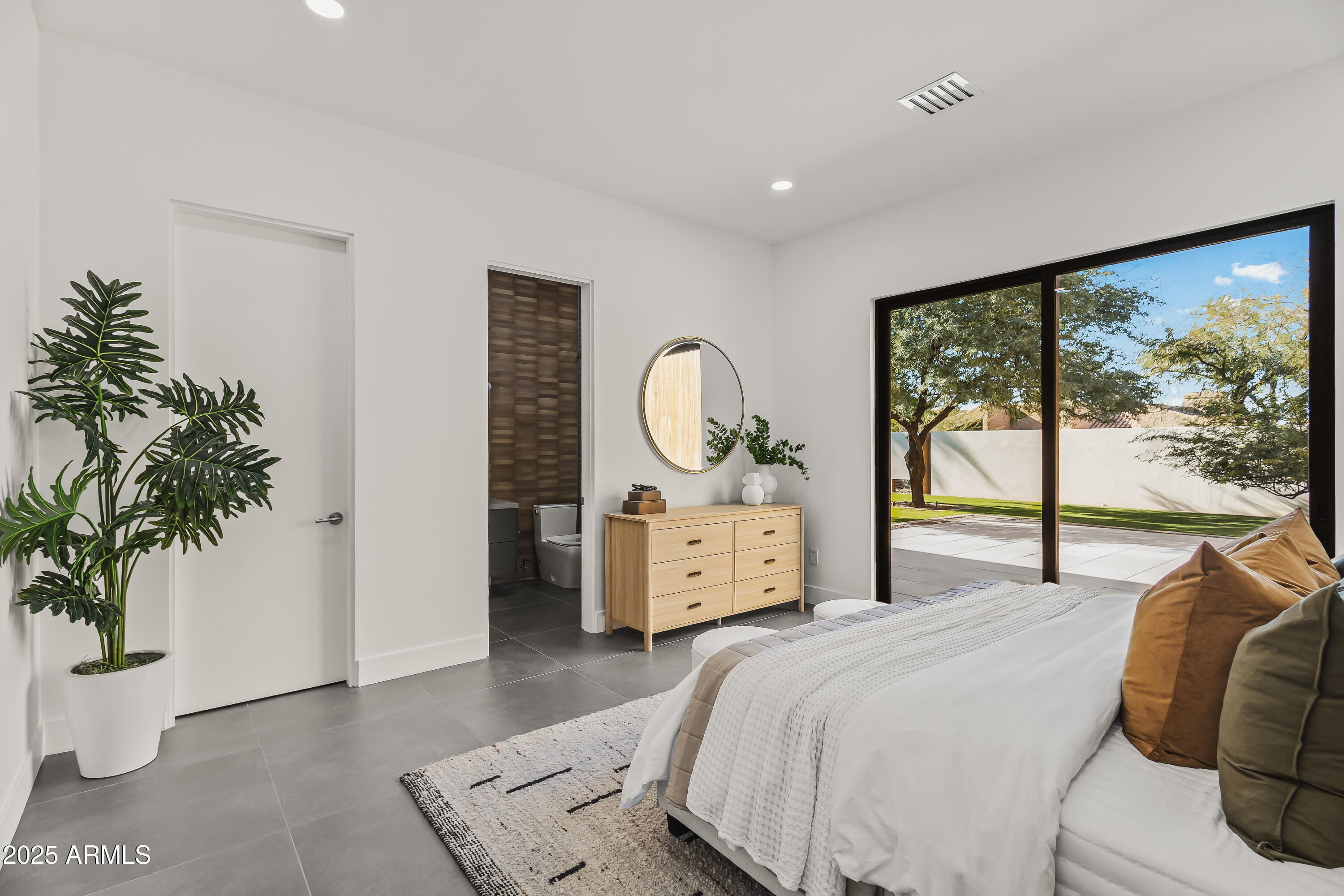 CAMELBACK SIERRA - Residential