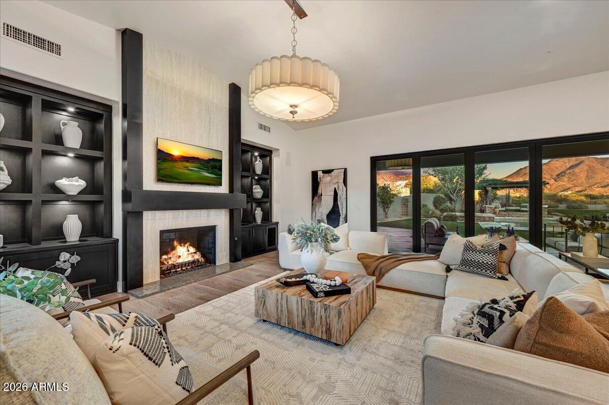 DC RANCH - Residential