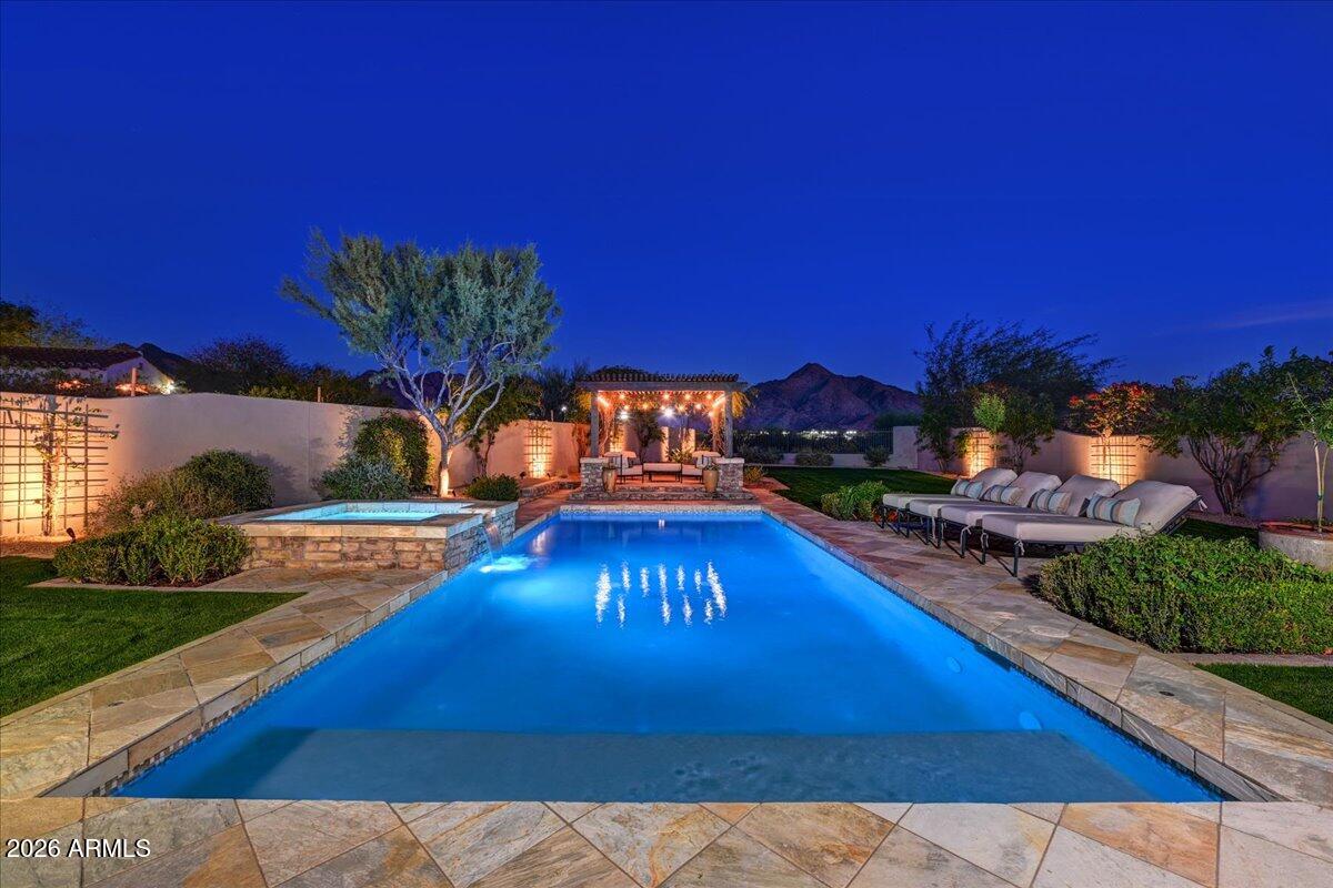 DC RANCH - Residential