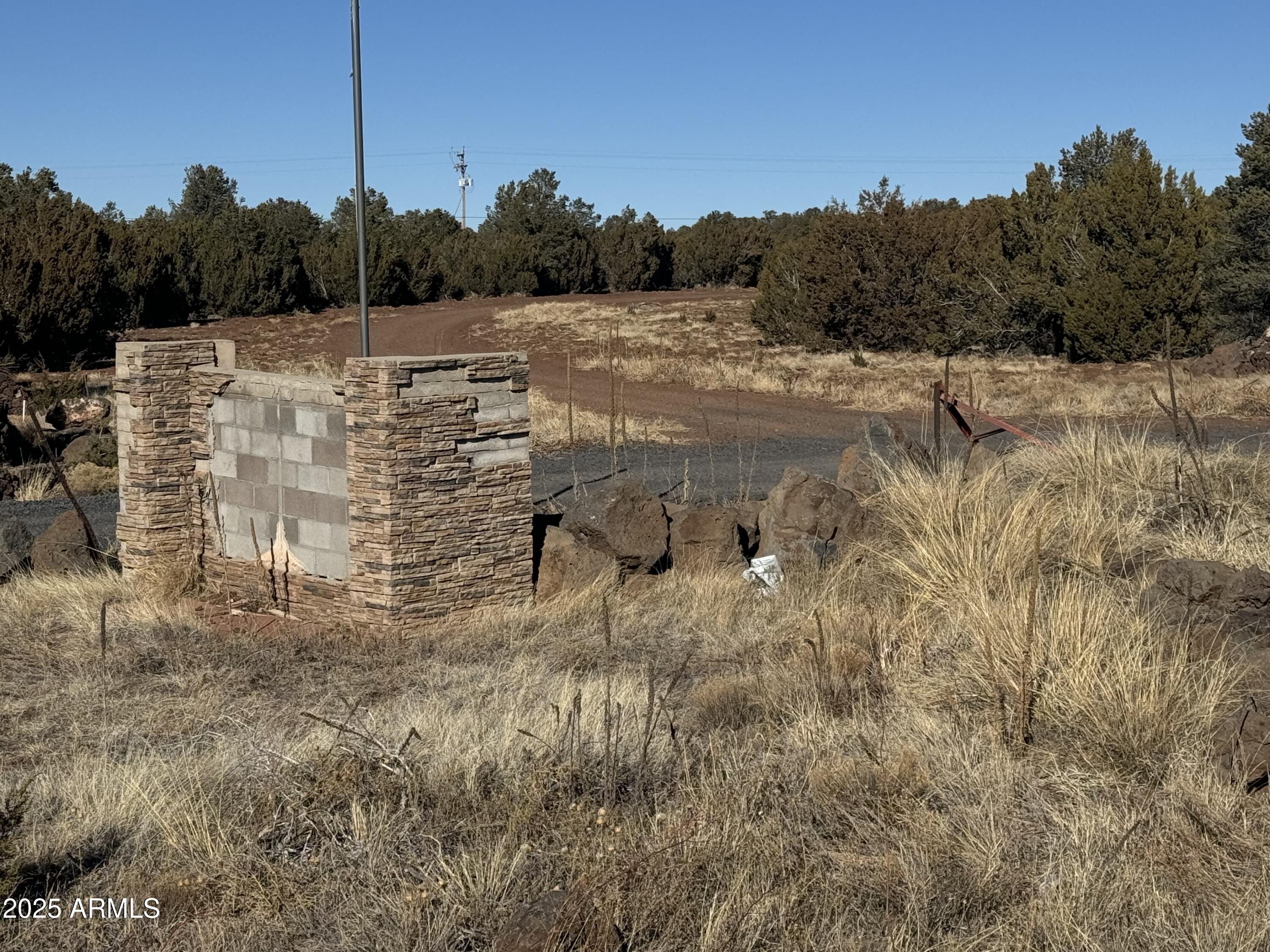 SKYLINE RANCH - Land