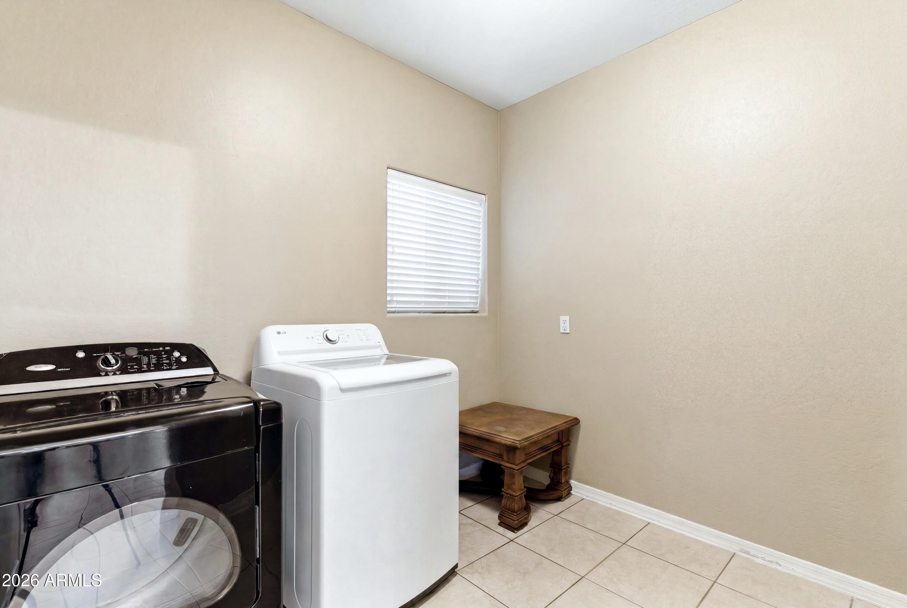 DESERT WINDS ESTATES - Residential