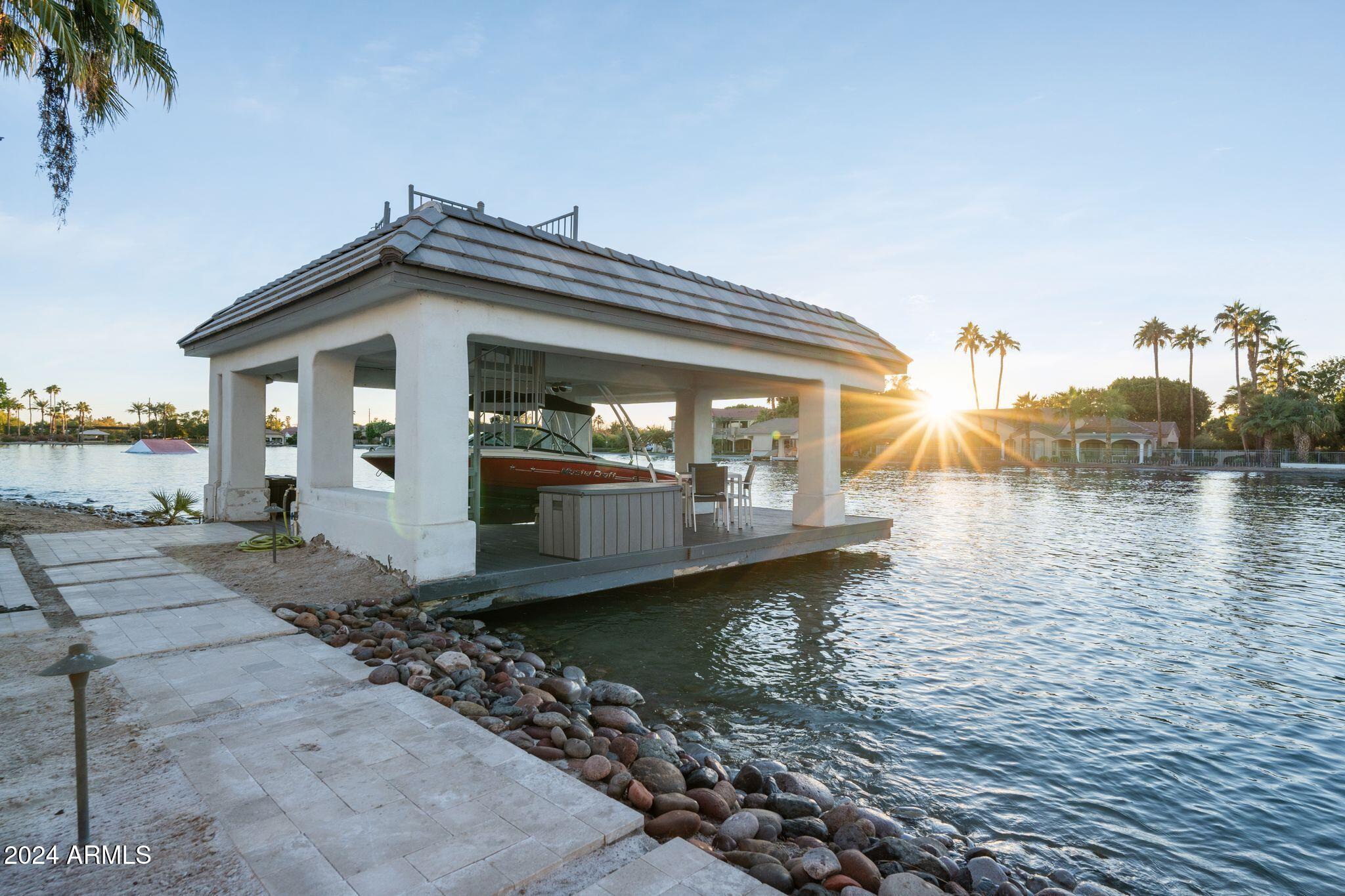 CRYSTAL POINT ESTATES AMD LOT 1-20 TR A-H - Residential
