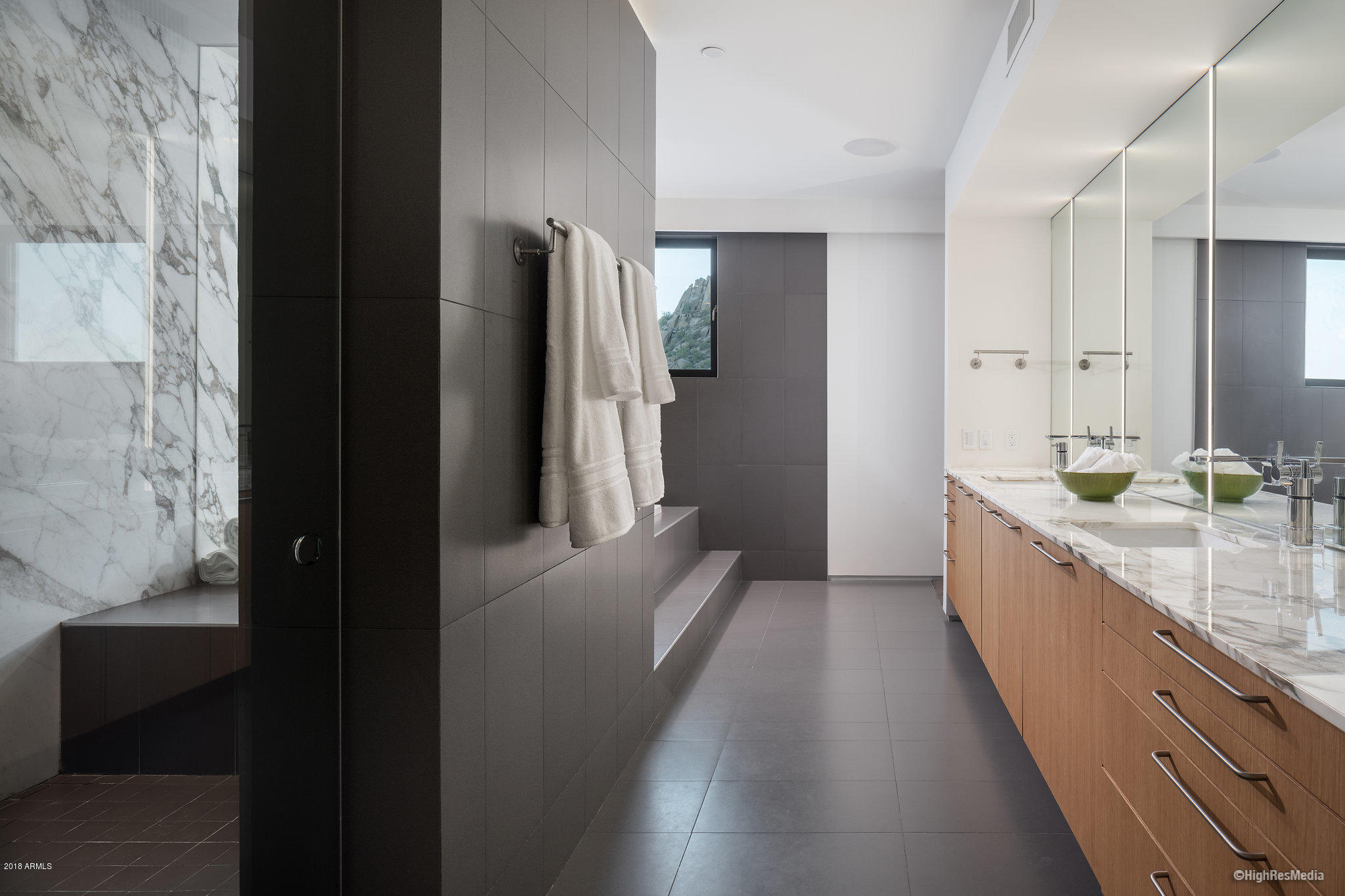 ESTANCIA - Residential