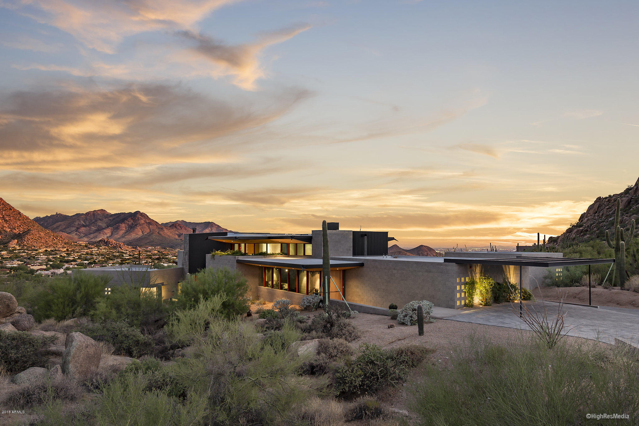 ESTANCIA - Residential