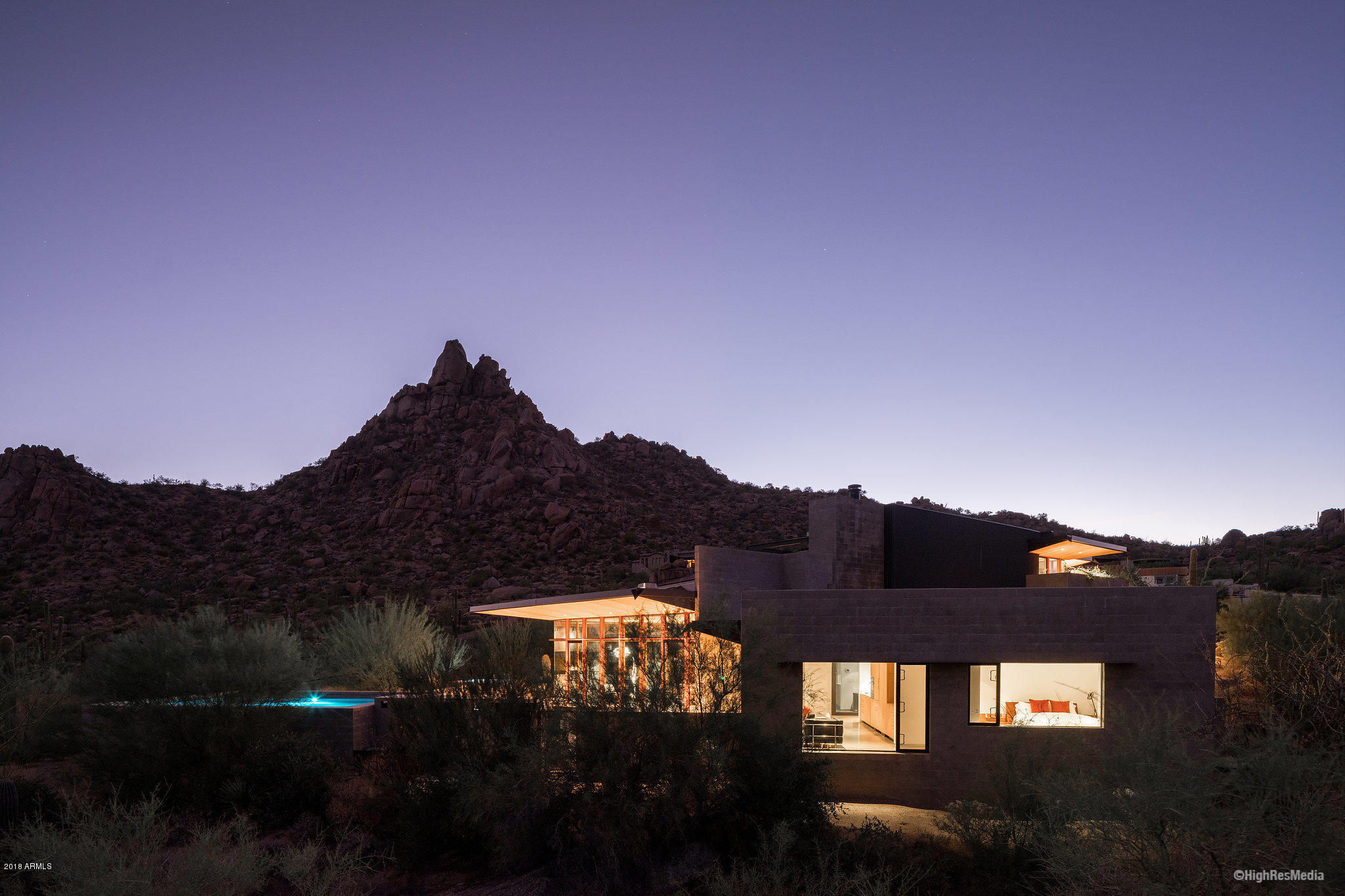 ESTANCIA - Residential