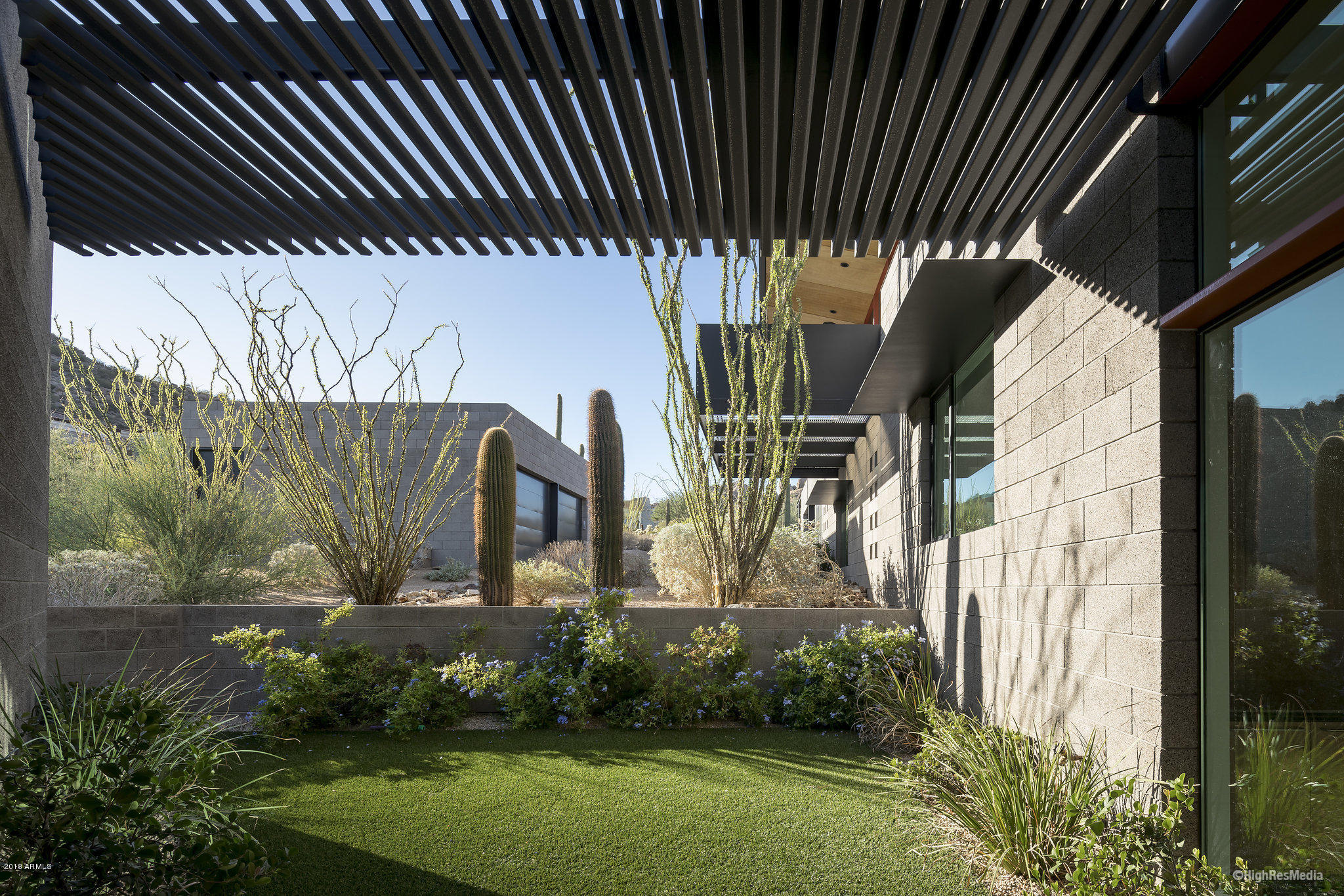 ESTANCIA - Residential