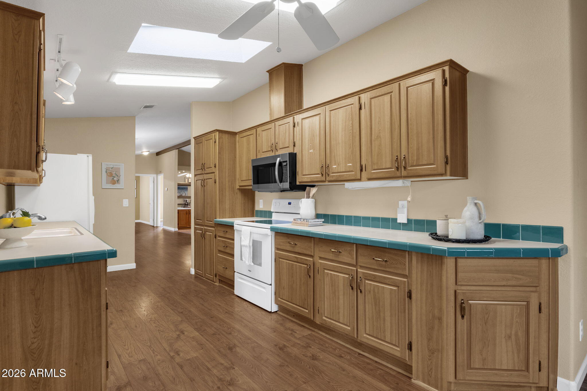 Las Palmas Grand - Residential