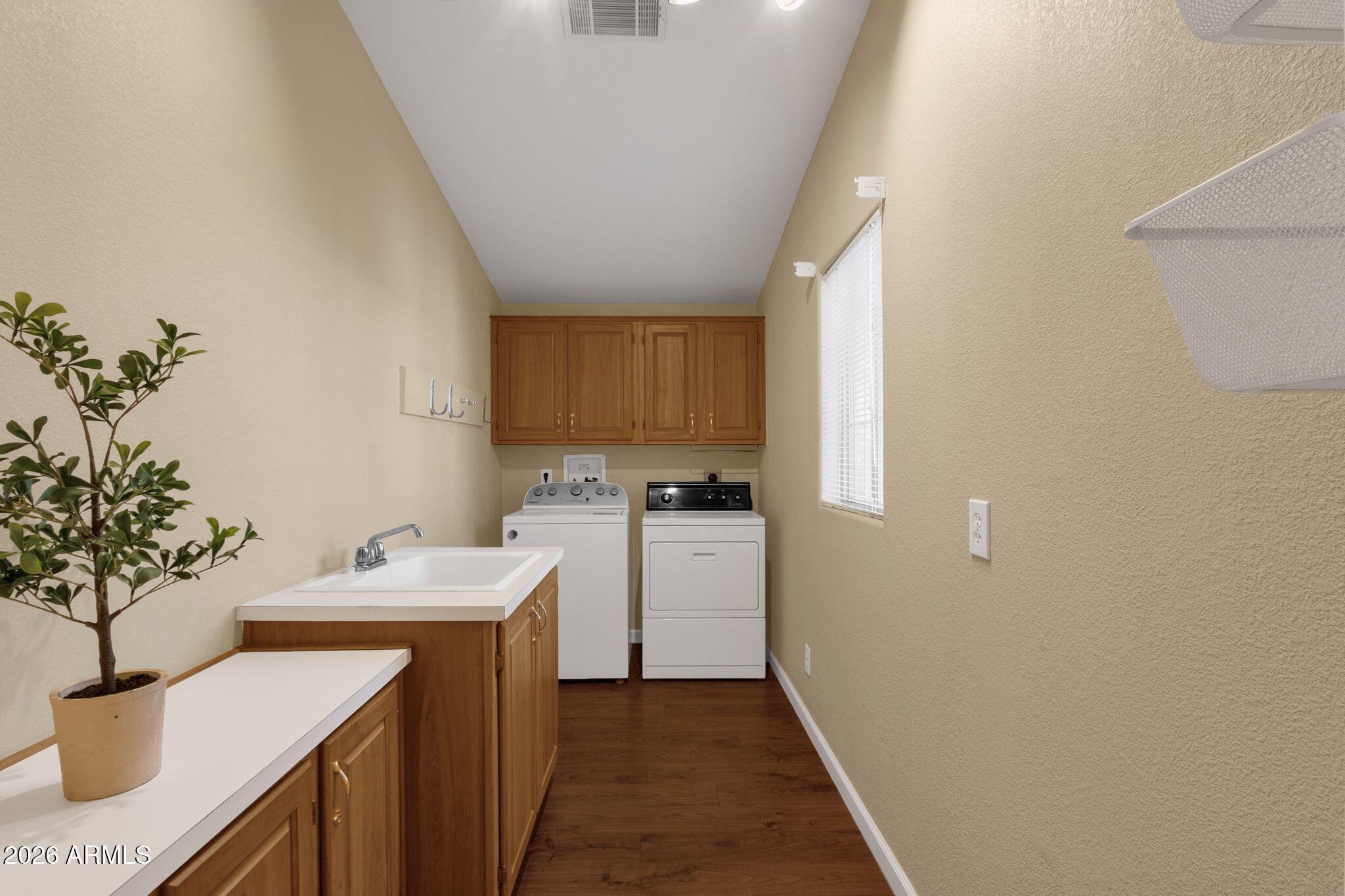 Las Palmas Grand - Residential