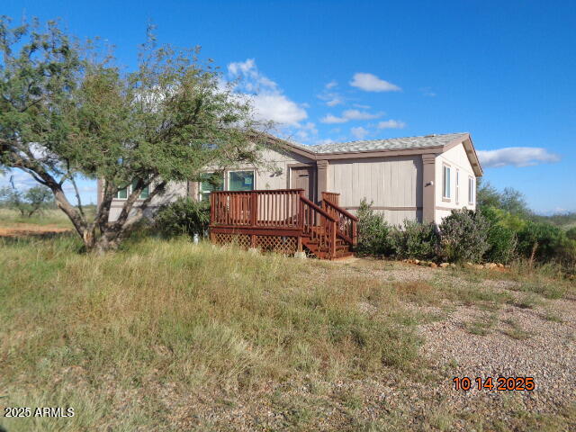 This cute home us ready for new owners!. You will love the sweeping mountain and panoramic views from anywhere on the property. The home has an open floor plan. There is also a split plan. There is a lot of natural light that you will love. The kitchen has bountiful cabinetry and counterspace too. All this and Va Vendee financing may be available on this home. It is open to Veterans, Non Veterans, and investors alike. It must be qualified for though. Don't wait or this one will be sold!