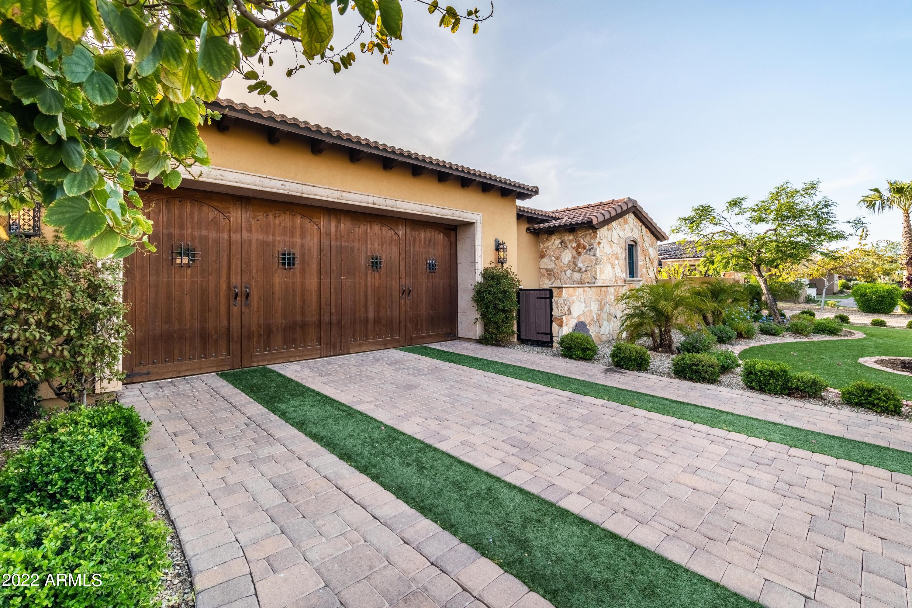 SANTAN LAKESIDE ESTATES AMD - Residential