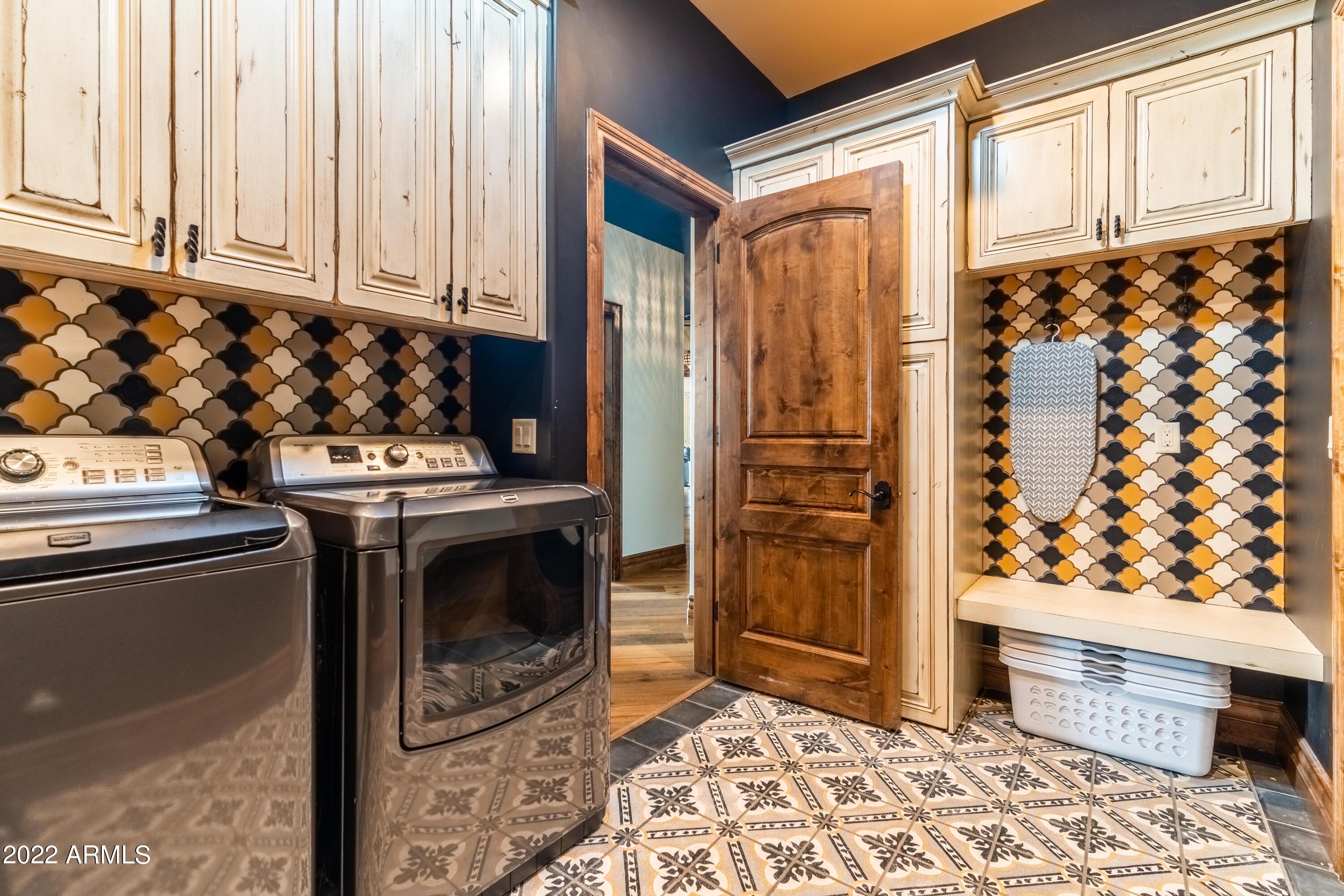 SANTAN LAKESIDE ESTATES AMD - Residential
