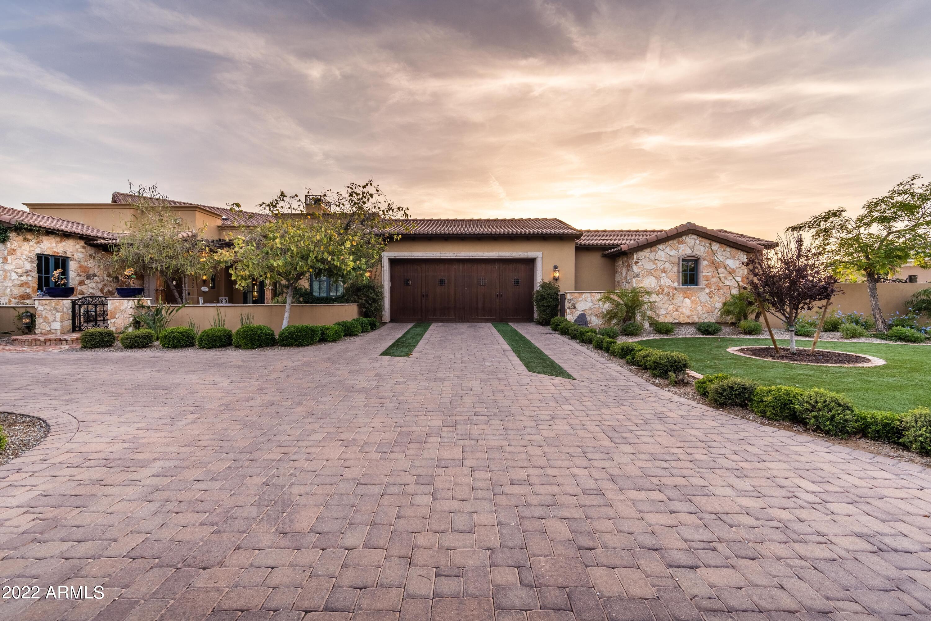 SANTAN LAKESIDE ESTATES AMD - Residential