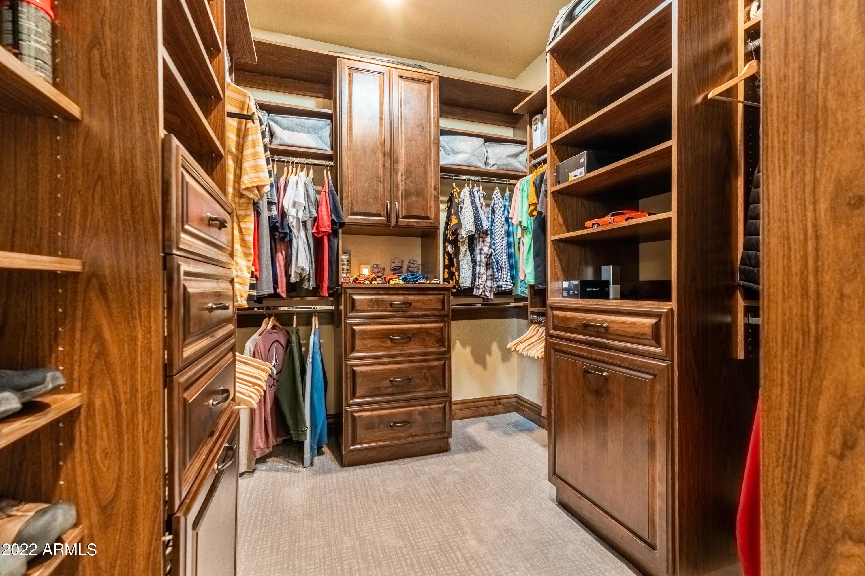 SANTAN LAKESIDE ESTATES AMD - Residential