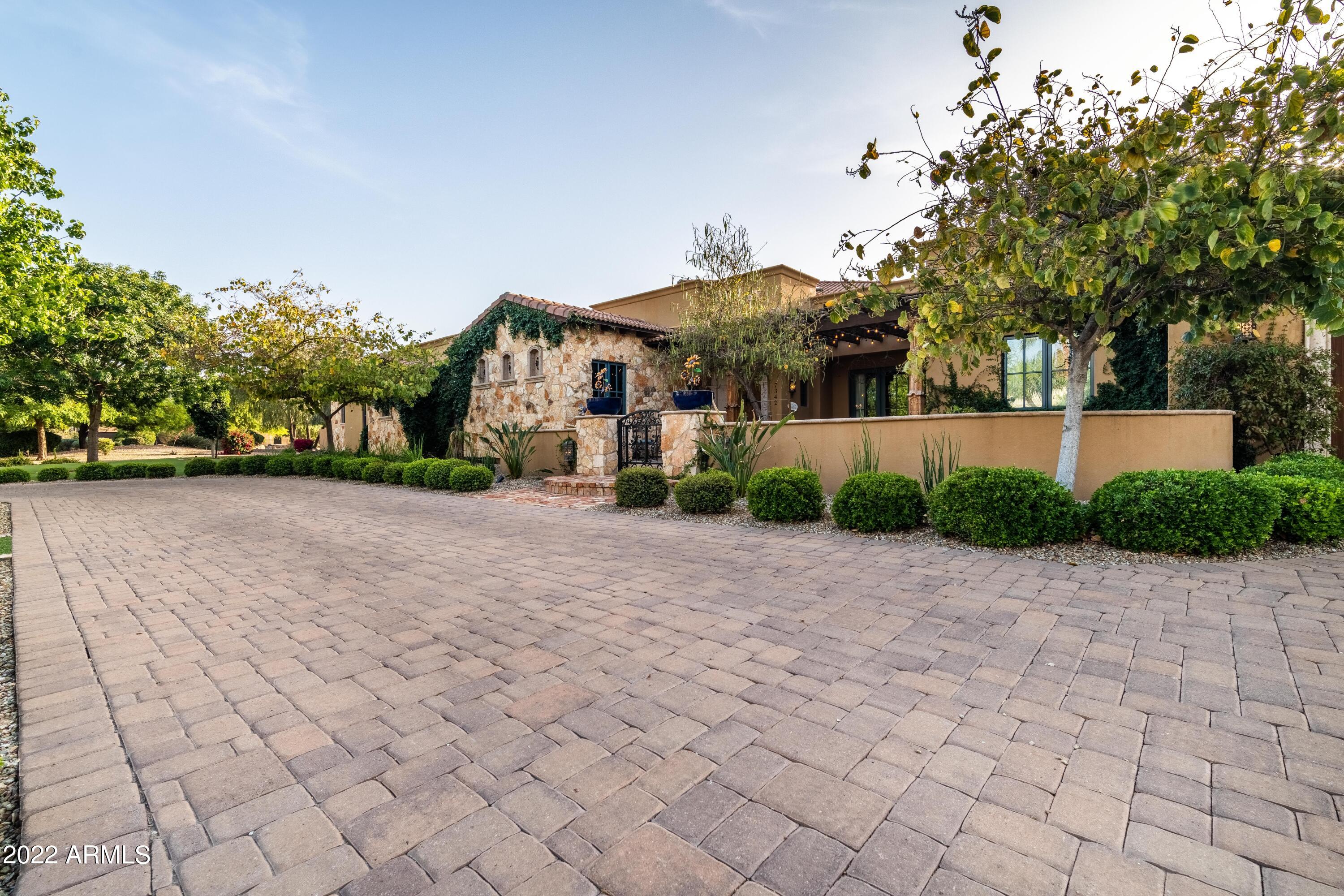 SANTAN LAKESIDE ESTATES AMD - Residential