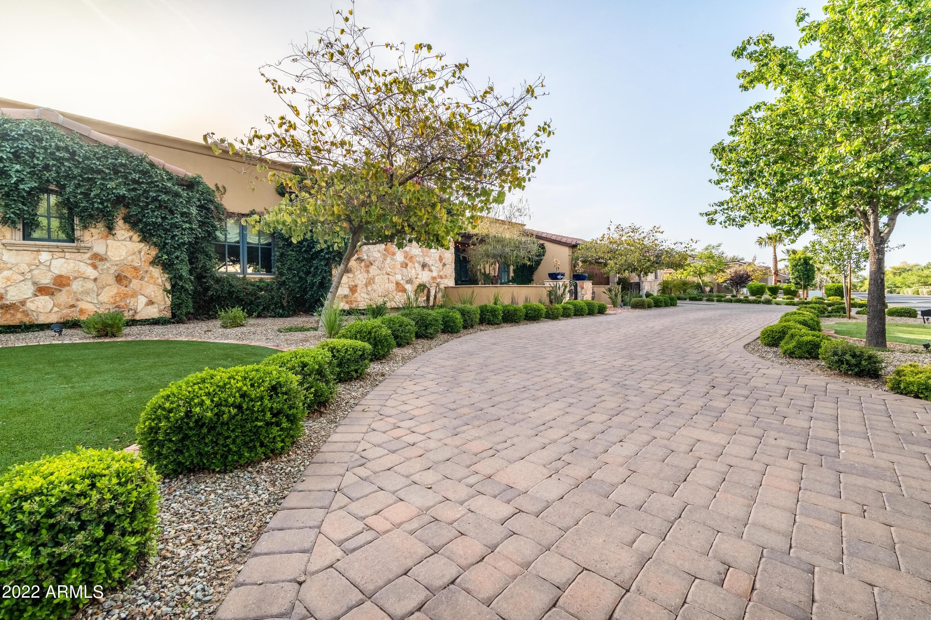 SANTAN LAKESIDE ESTATES AMD - Residential