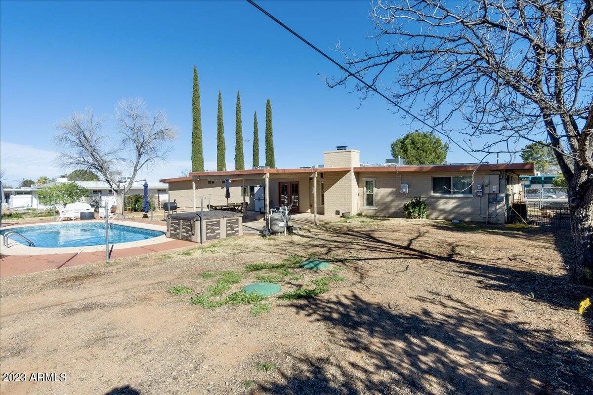 VILLAGE MEADOWS ESTATES - Residential