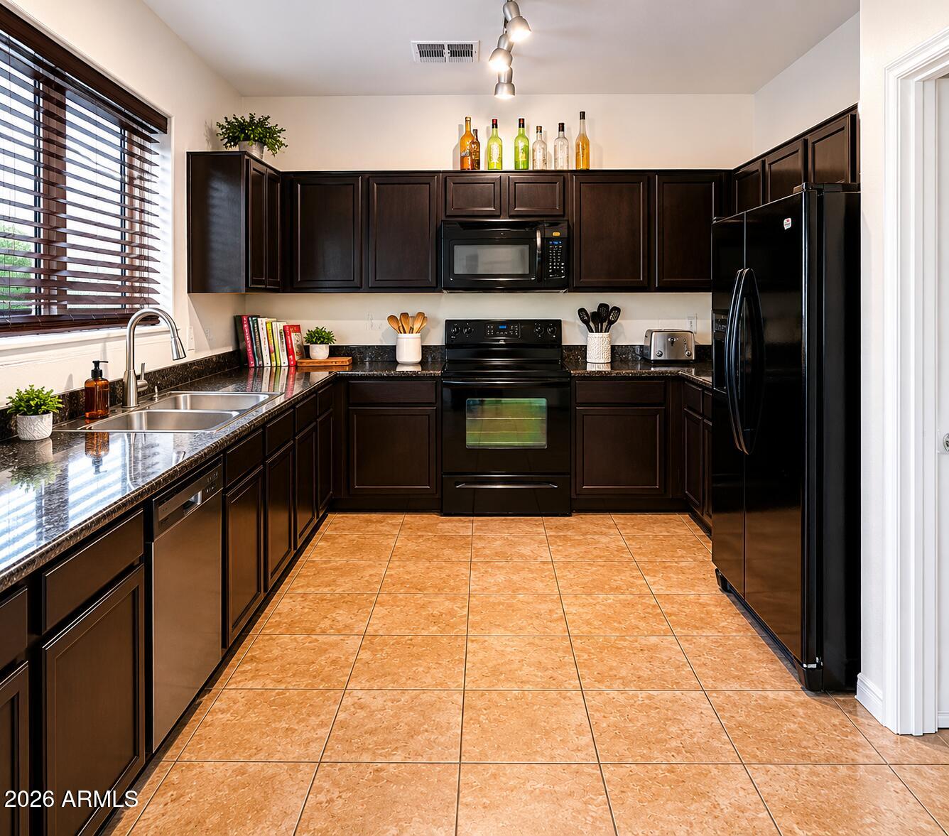 MOUNTAIN GROVE COMMUNITY - Residential