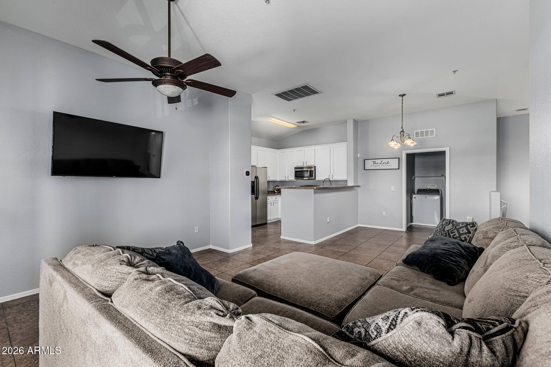 CANYON TRAILS COURTHOMES CONDOMINIUM - Residential