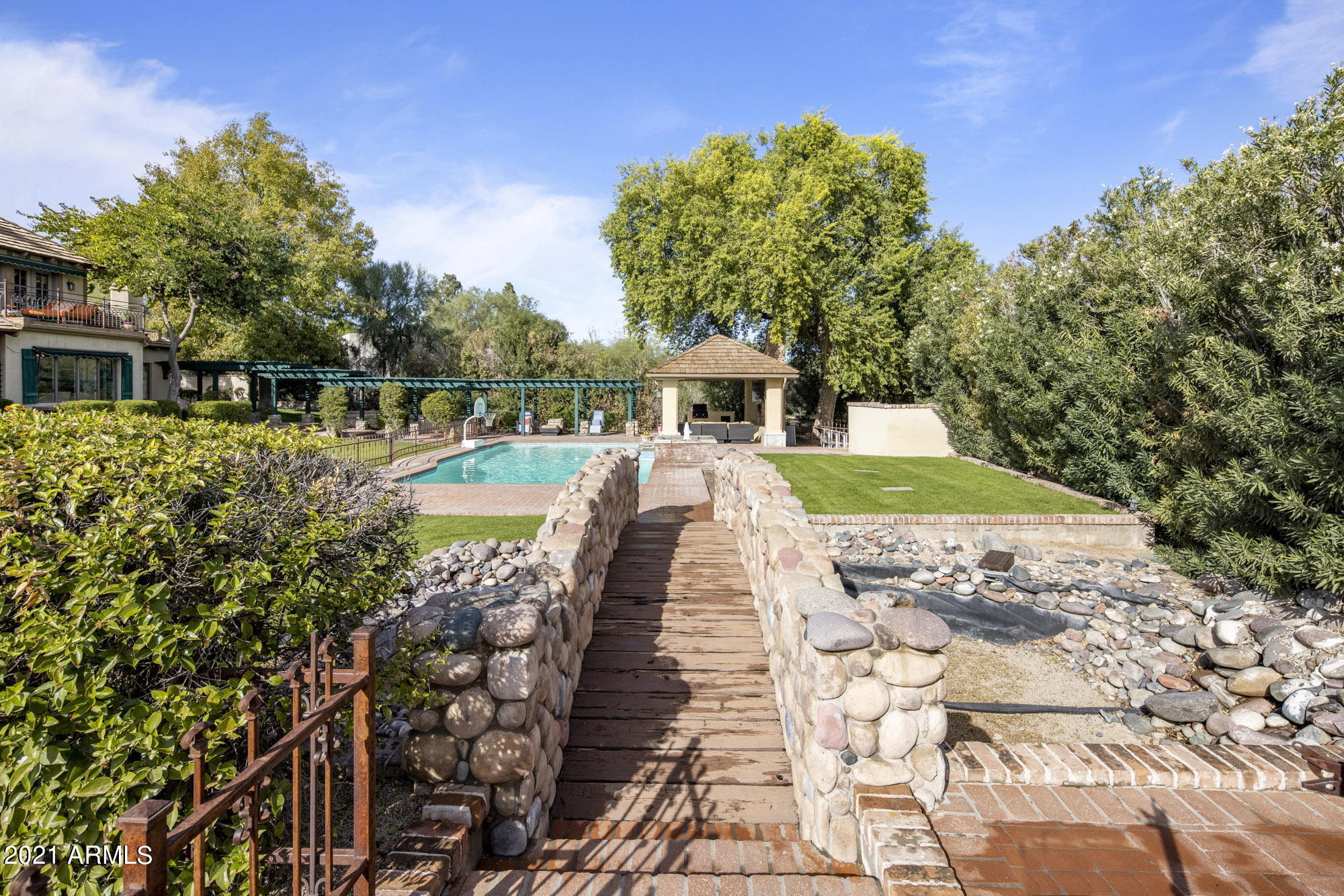 Villa Escondida - Residential