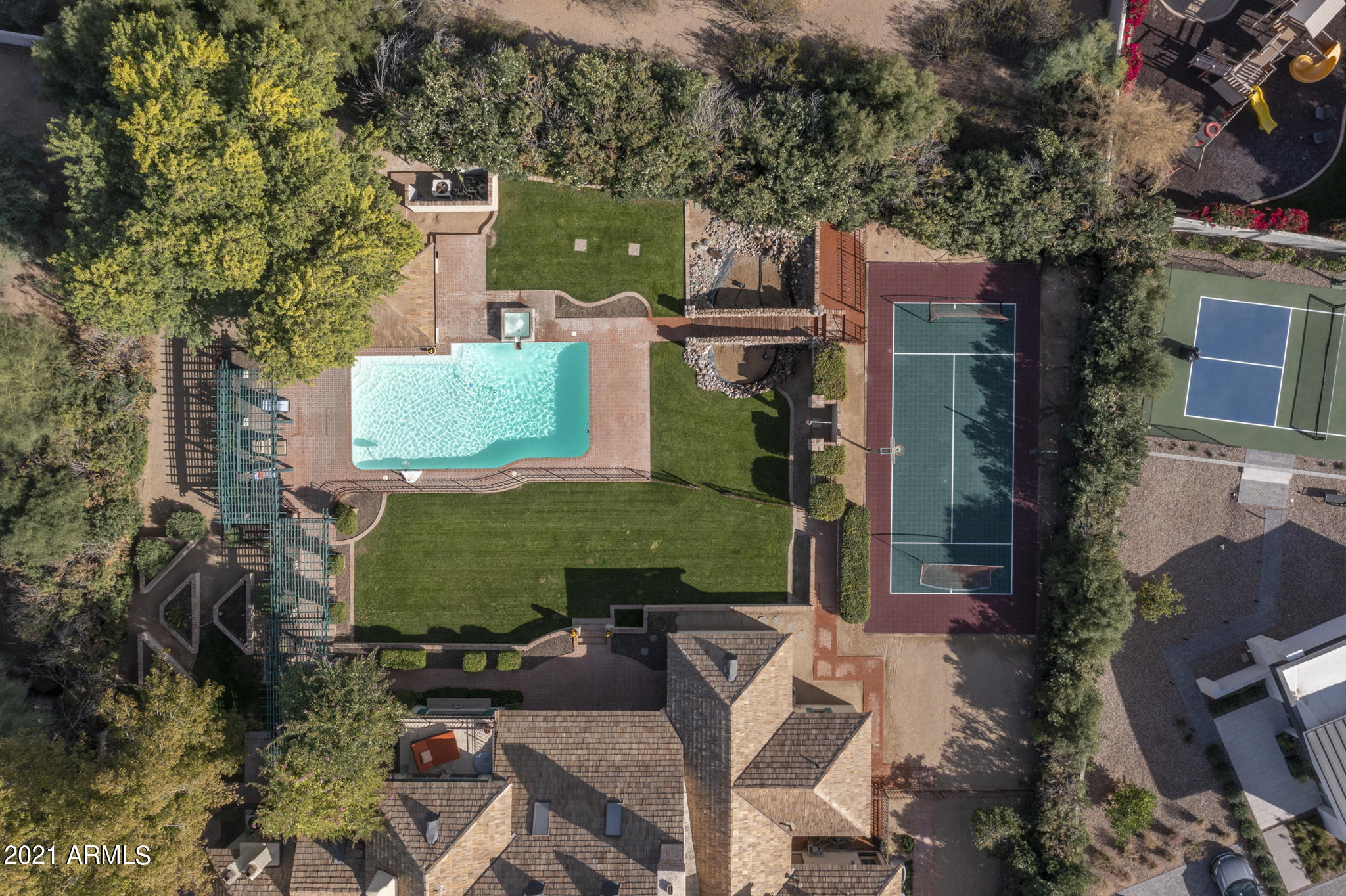 Villa Escondida - Residential
