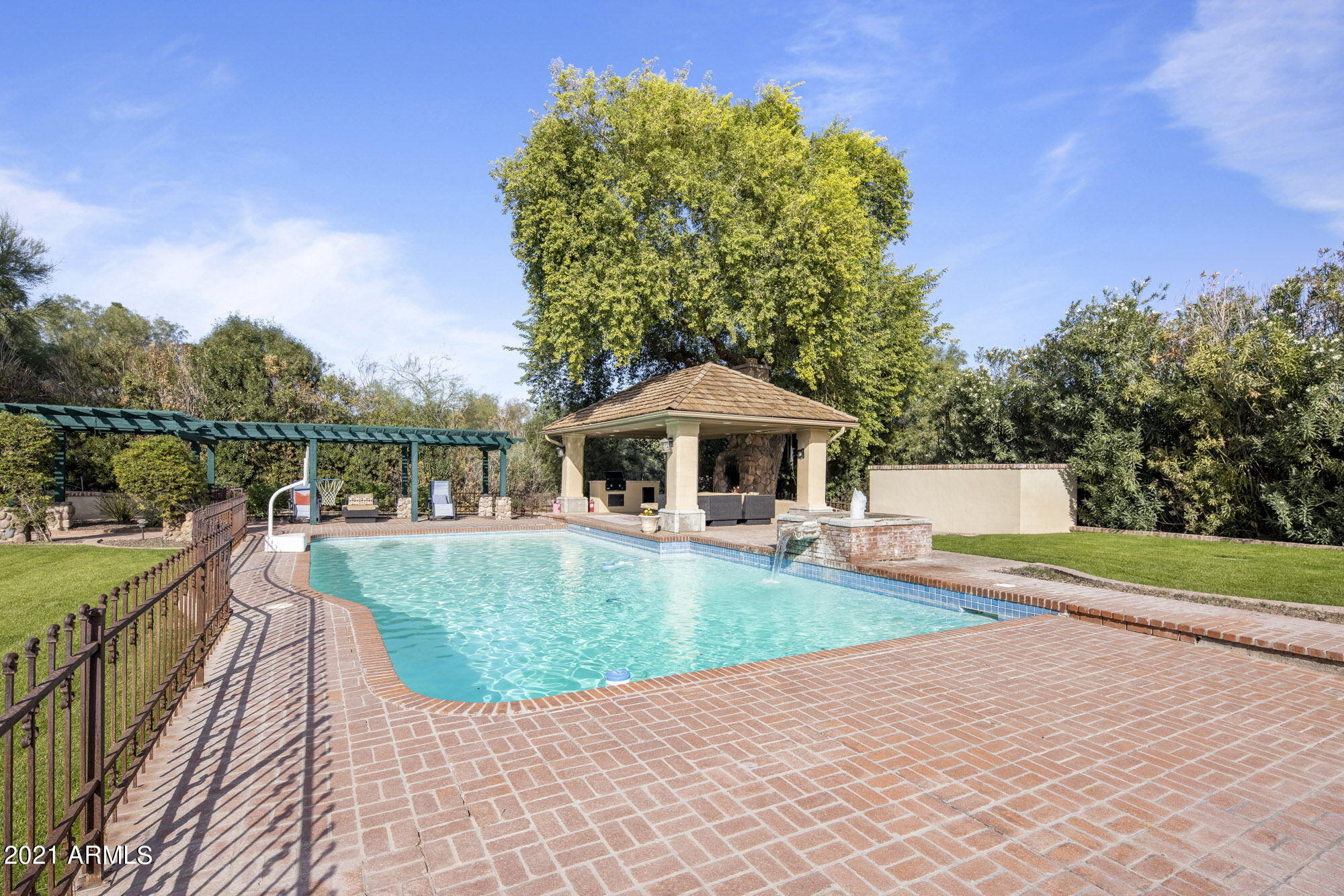Villa Escondida - Residential