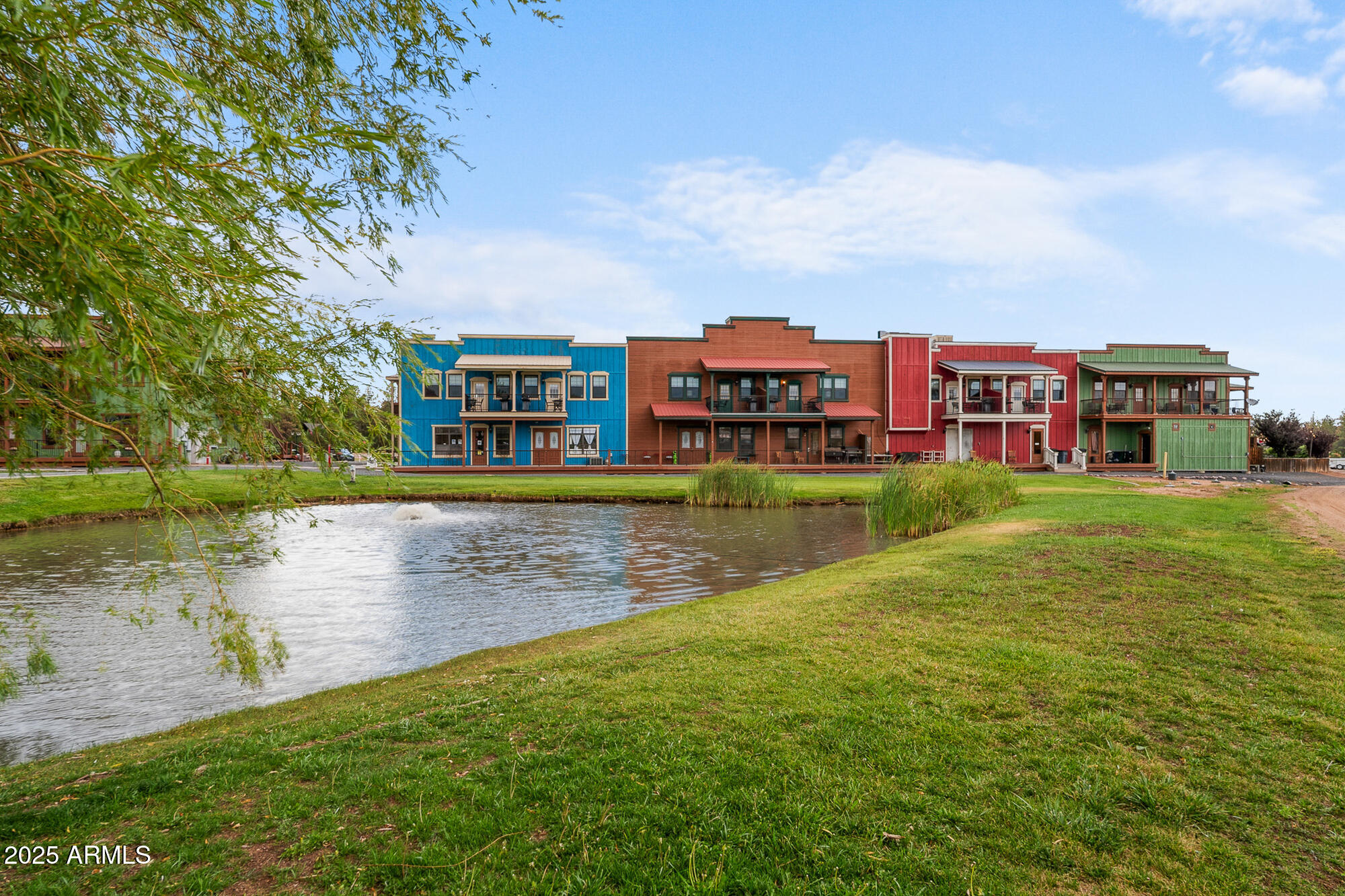 BISONTOWN UNIT 1 - Residential