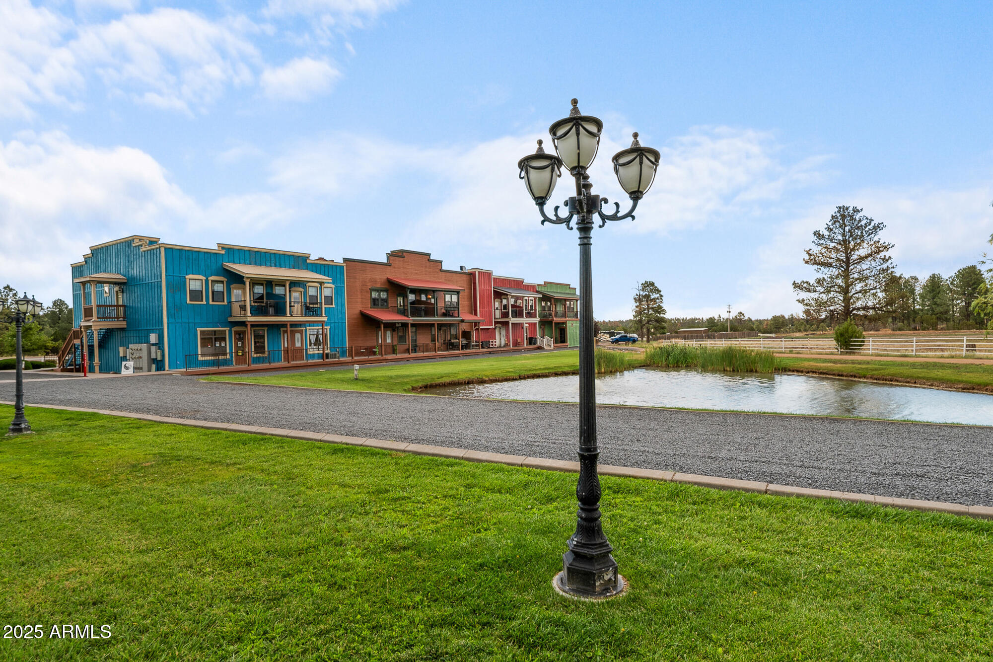 BISONTOWN UNIT 1 - Residential