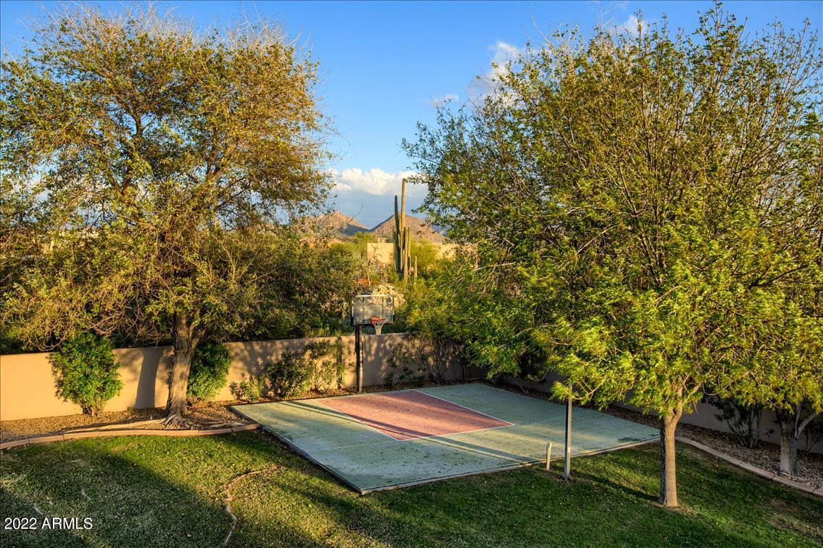PINNACLE PEAK PARADISE - Residential