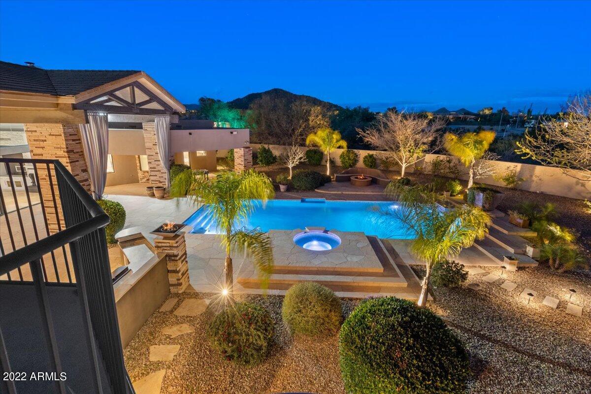 PINNACLE PEAK PARADISE - Residential