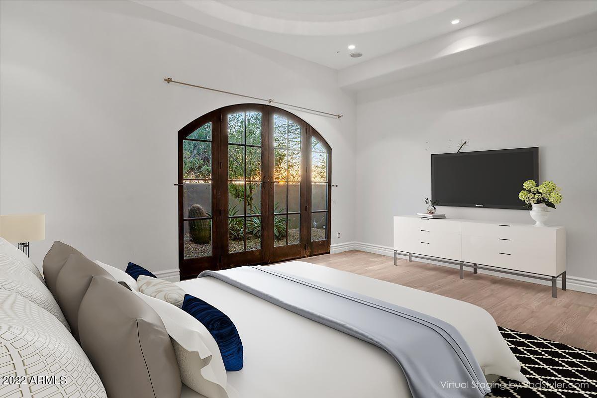PINNACLE PEAK PARADISE - Residential