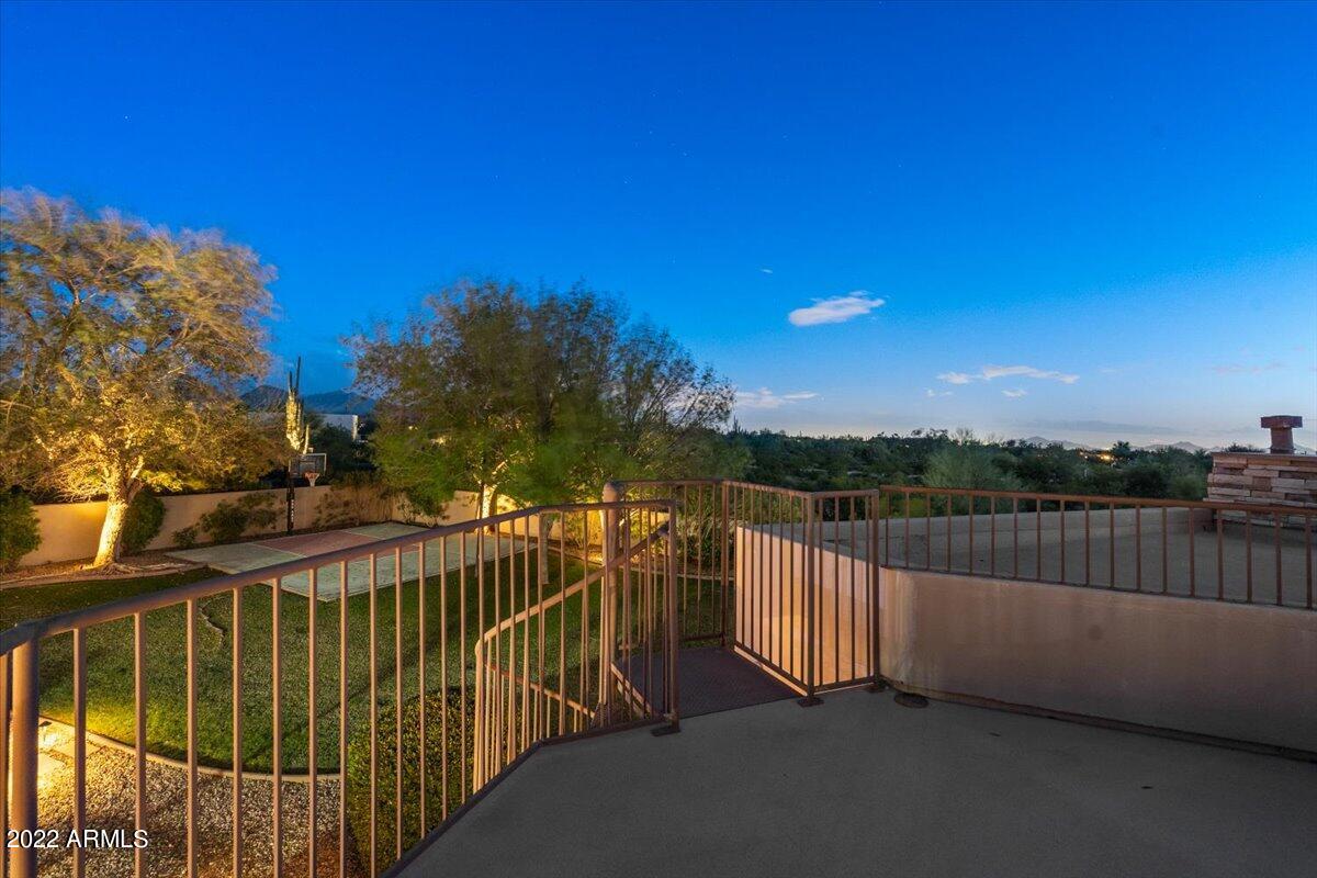 PINNACLE PEAK PARADISE - Residential