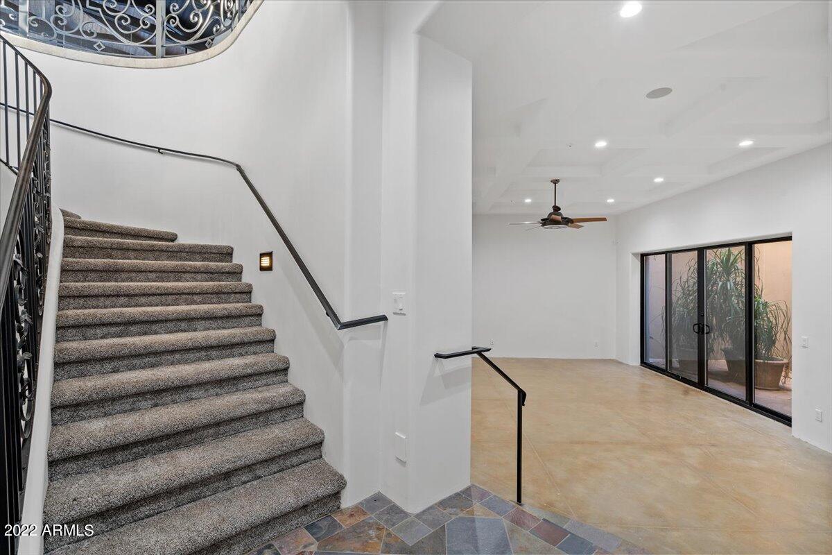 PINNACLE PEAK PARADISE - Residential