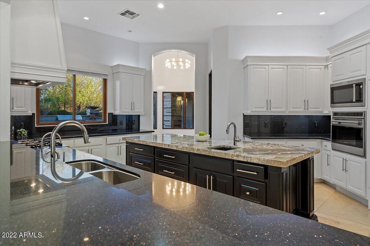 PINNACLE PEAK PARADISE - Residential