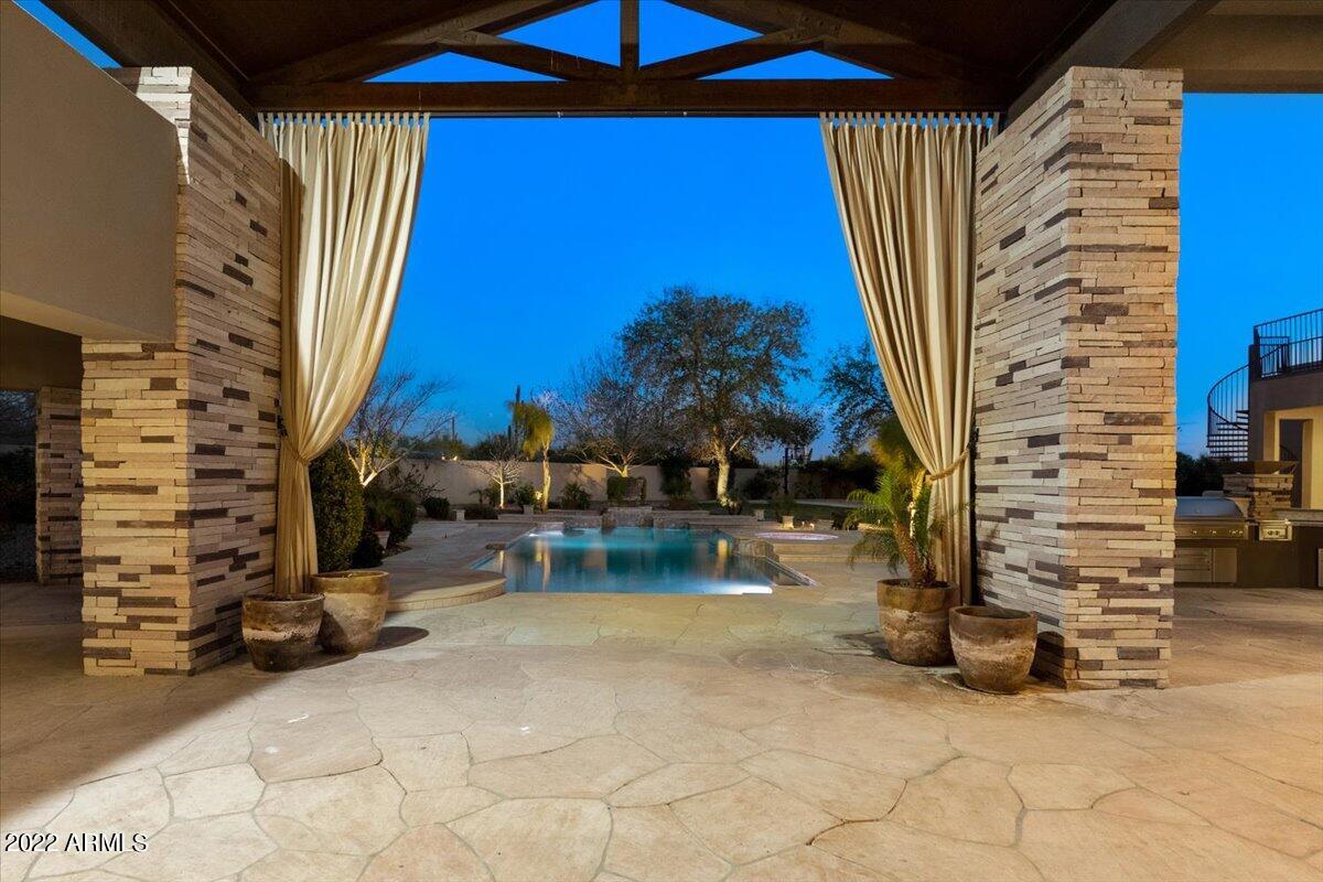 PINNACLE PEAK PARADISE - Residential