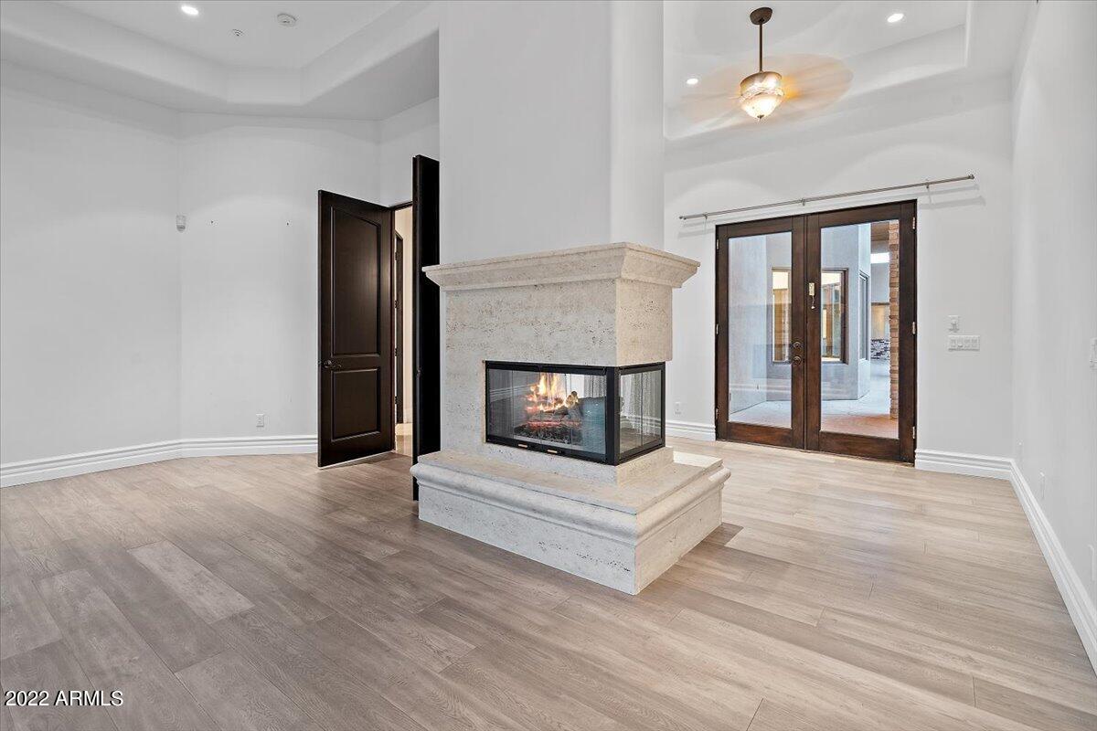 PINNACLE PEAK PARADISE - Residential