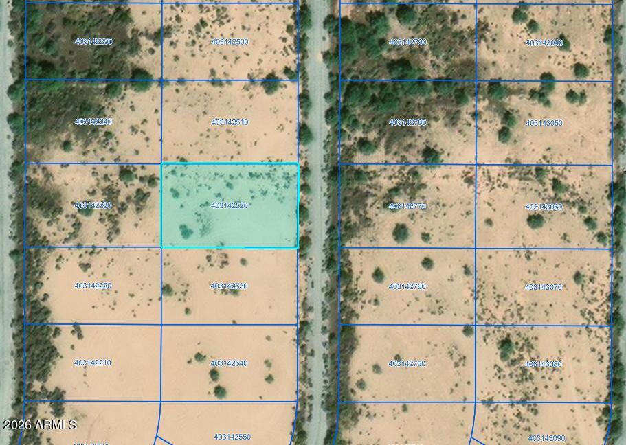 Don't miss out on this great investment in Eloy, AZ. The lot is right off of the I-10 and only minutes away from Casa Grande. Promenade mall is only 10-15 minutes away. Amenities and schools are also close by!