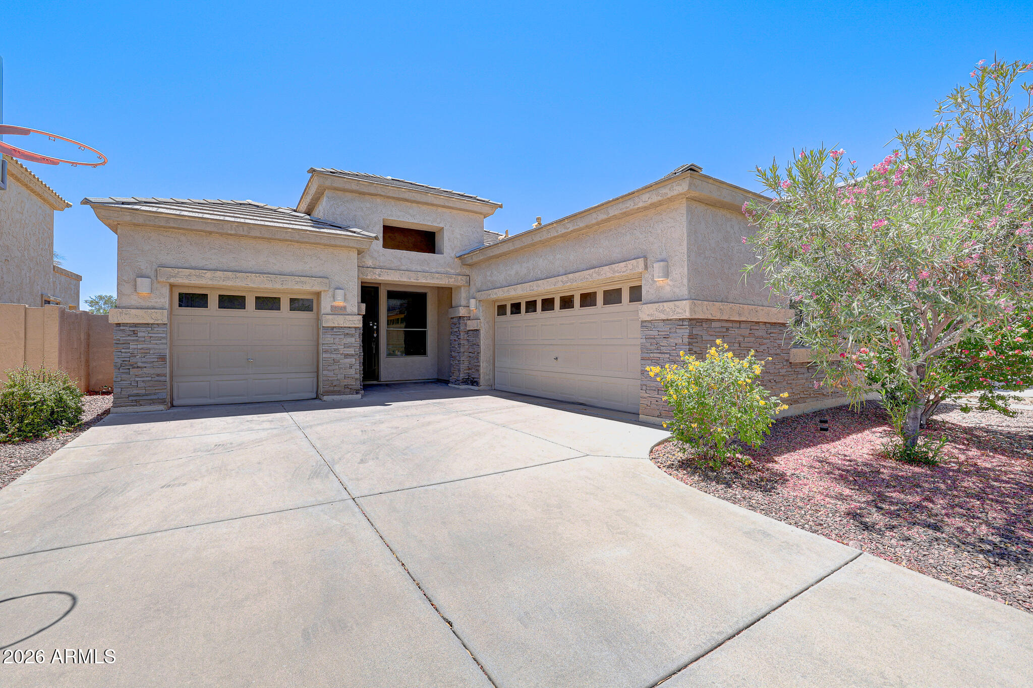 DREAMING SUMMIT UNIT 1 AMD - Residential