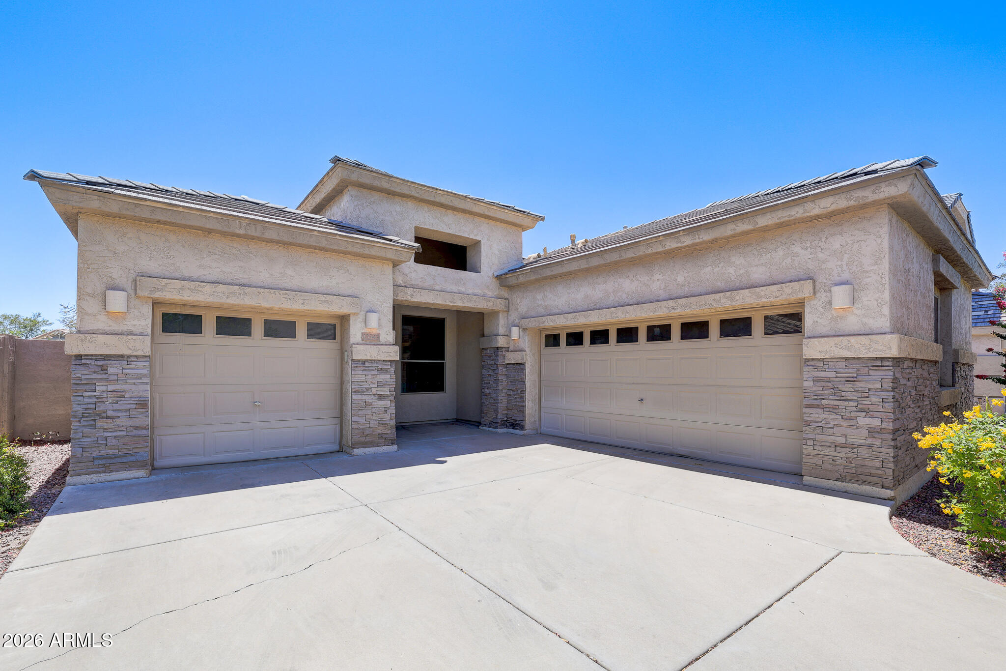 DREAMING SUMMIT UNIT 1 AMD - Residential