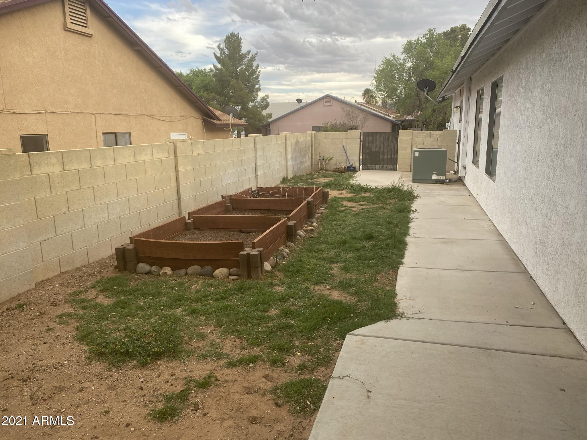 SHADOW RIDGE - Residential