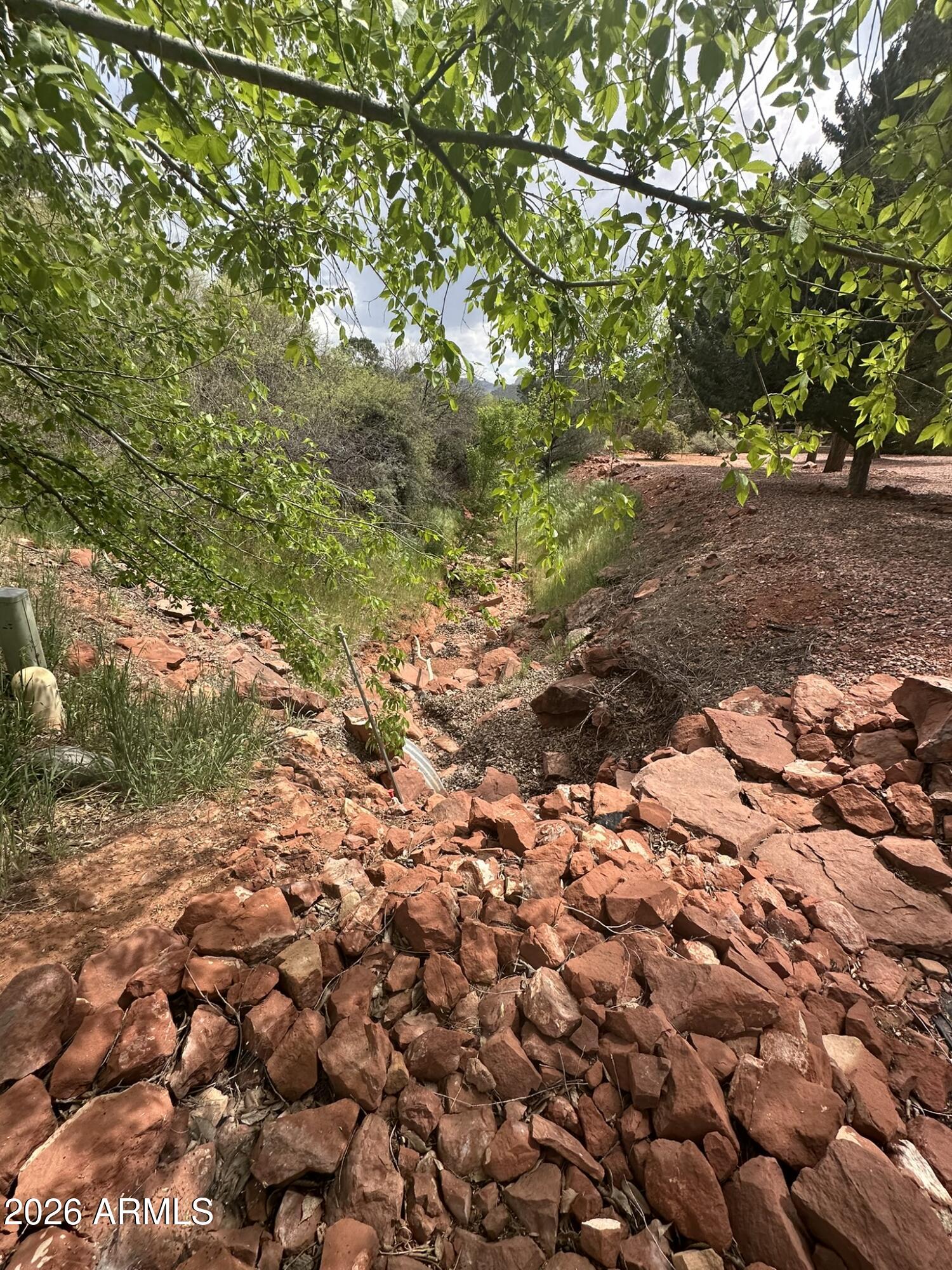 CEDAR RIDGE - Land