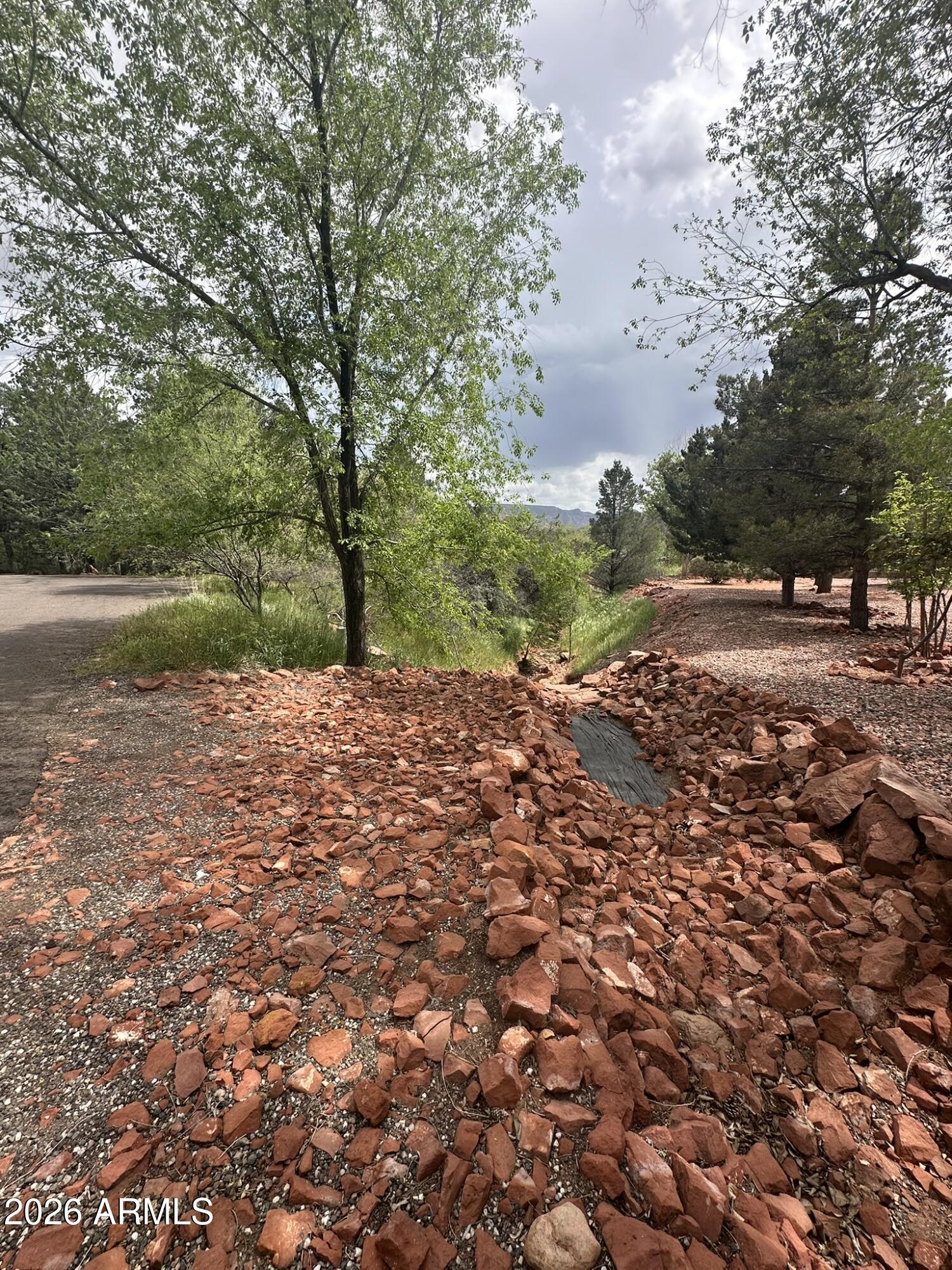 CEDAR RIDGE - Land