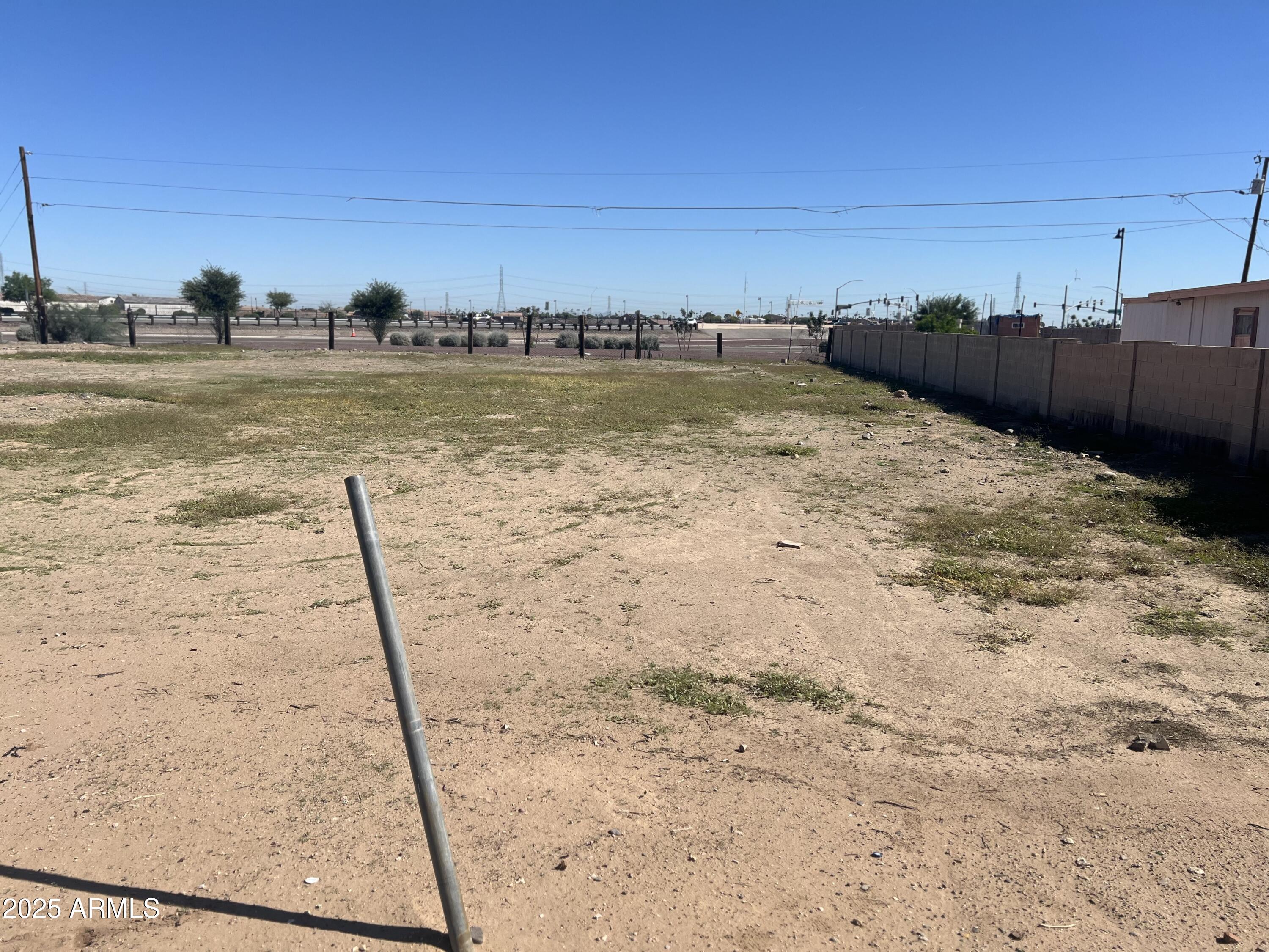 EL MIRAGE - Land