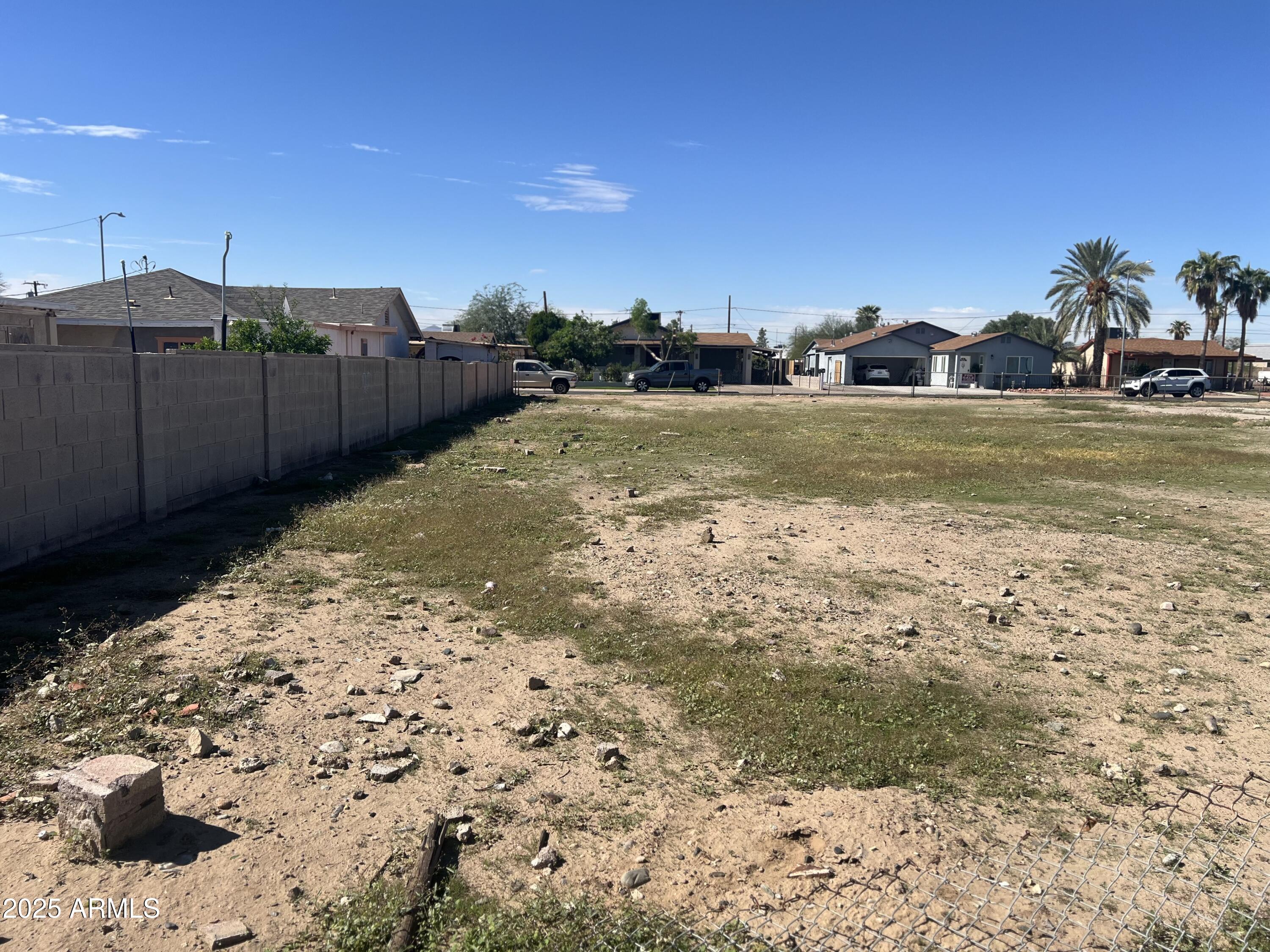 EL MIRAGE - Land