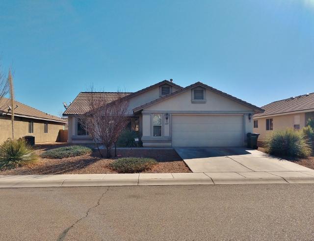 This 4BR/2BA/2CG, 1777 sq. ft., home in Sierra Vista, AZ is minutes from Fort Huachuca, shopping, PDS Elementary and Canyon Vista Medical center.  The open floor-plan includes 2 living areas, central A/C and plenty of room.  Call today.