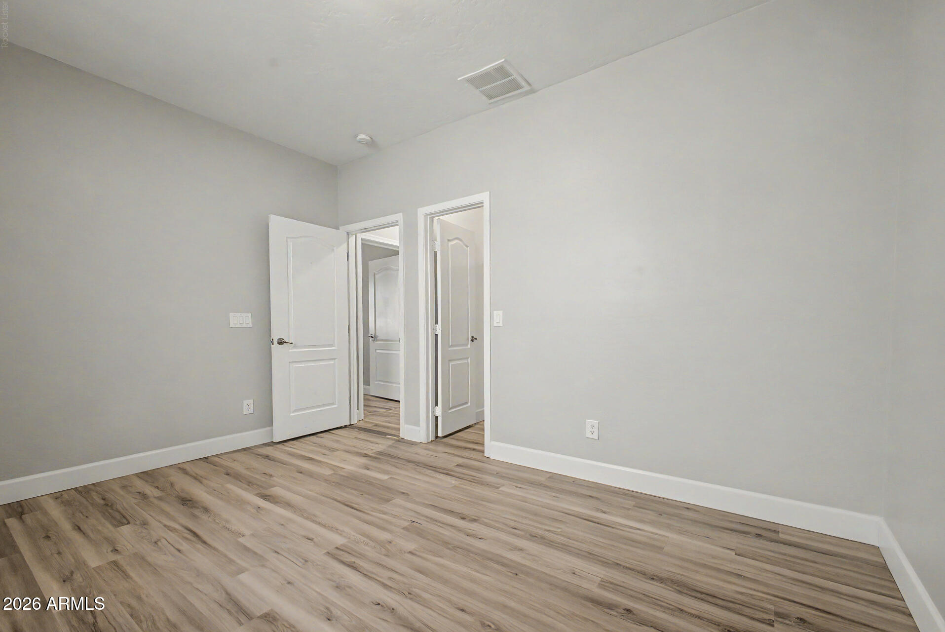 VINEYARD COMMONS - Residential