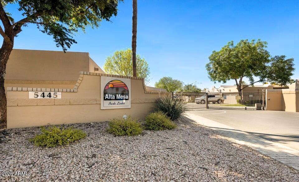 PARKLINKS TOWNHOMES - Residential