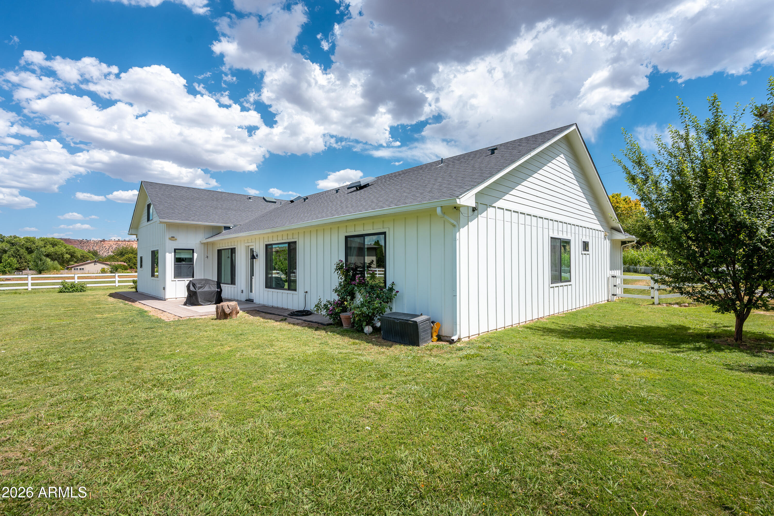 S35 T16N R3E - Residential